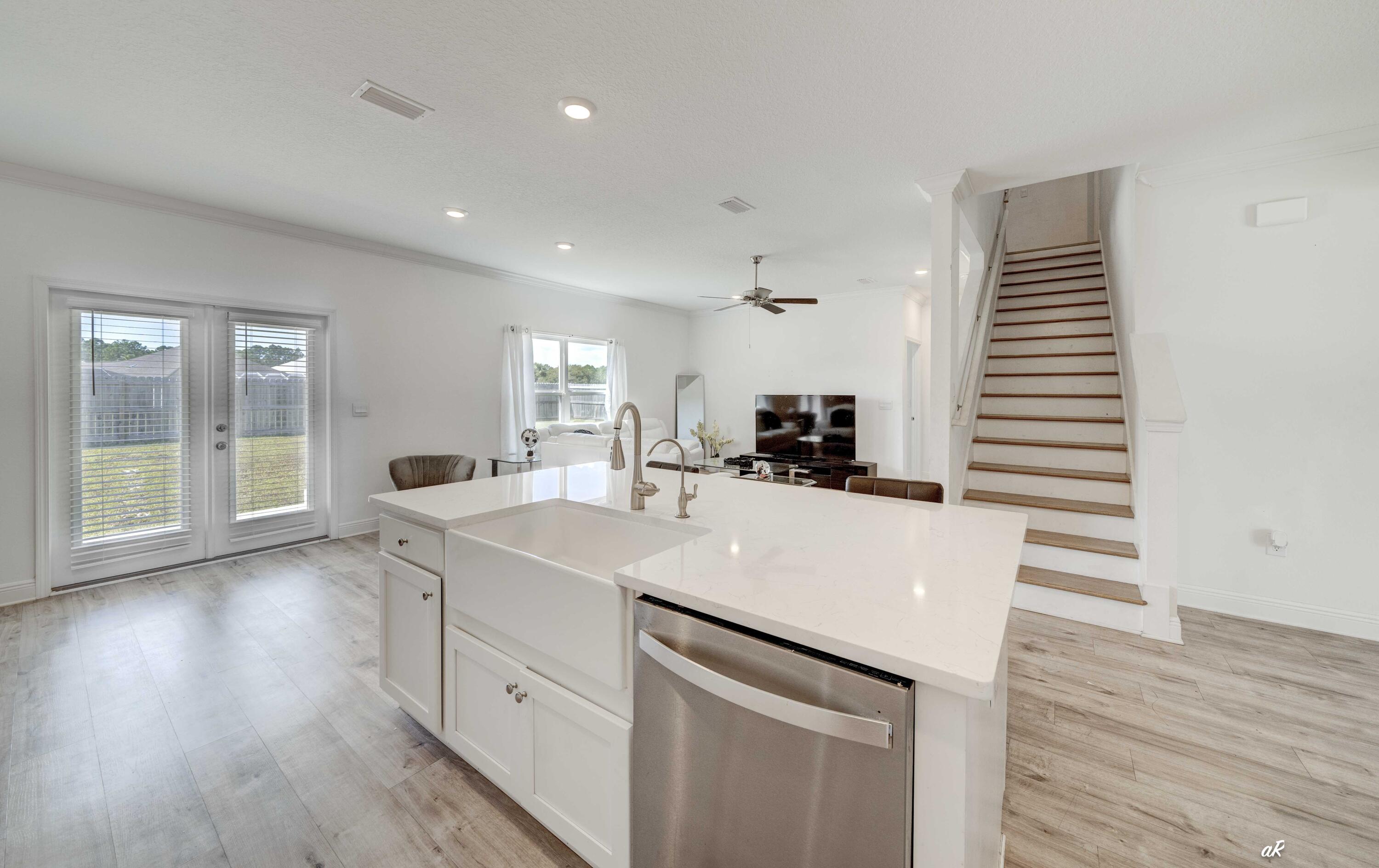 TIERRA VERDE - Residential