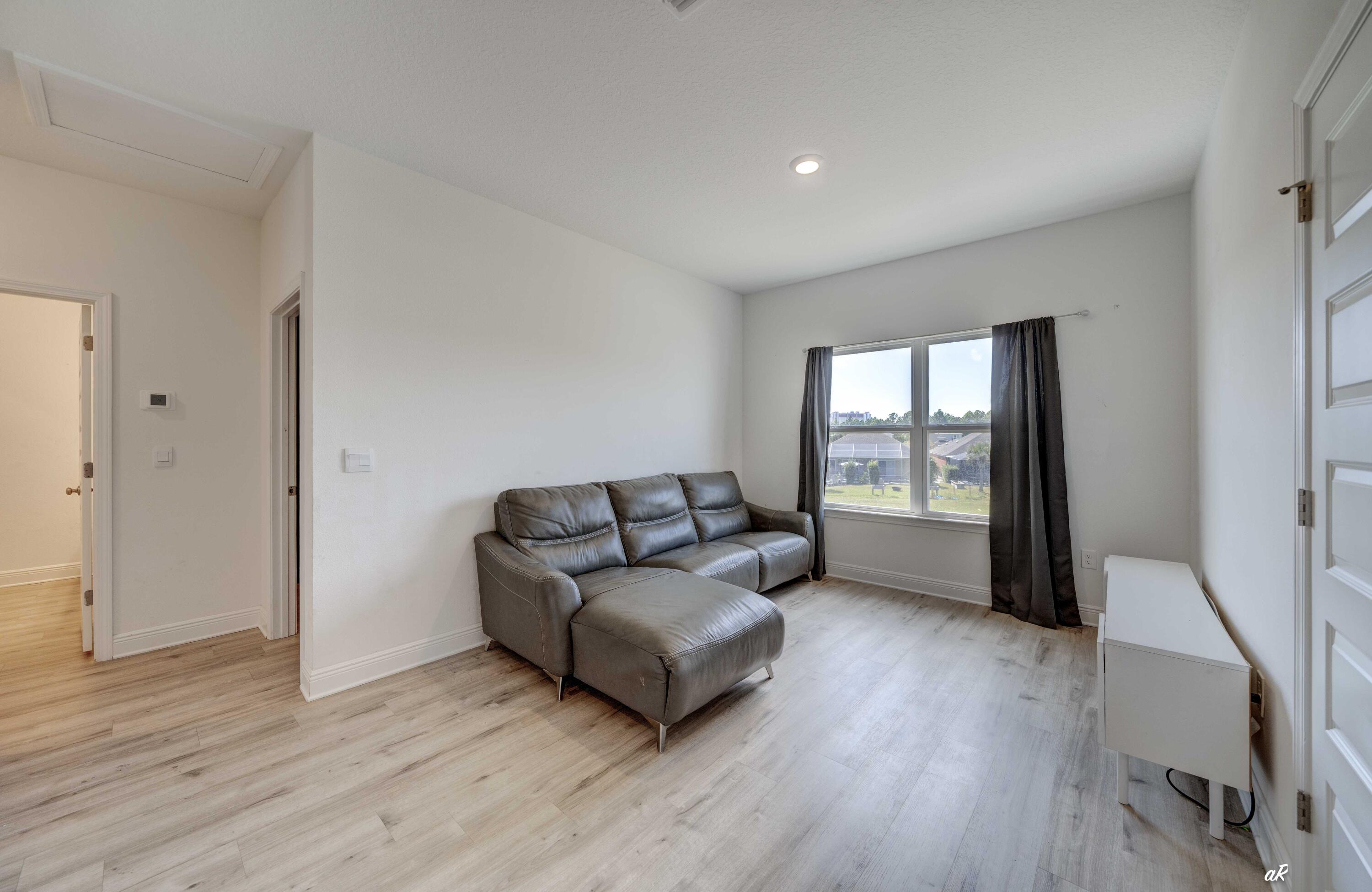 TIERRA VERDE - Residential