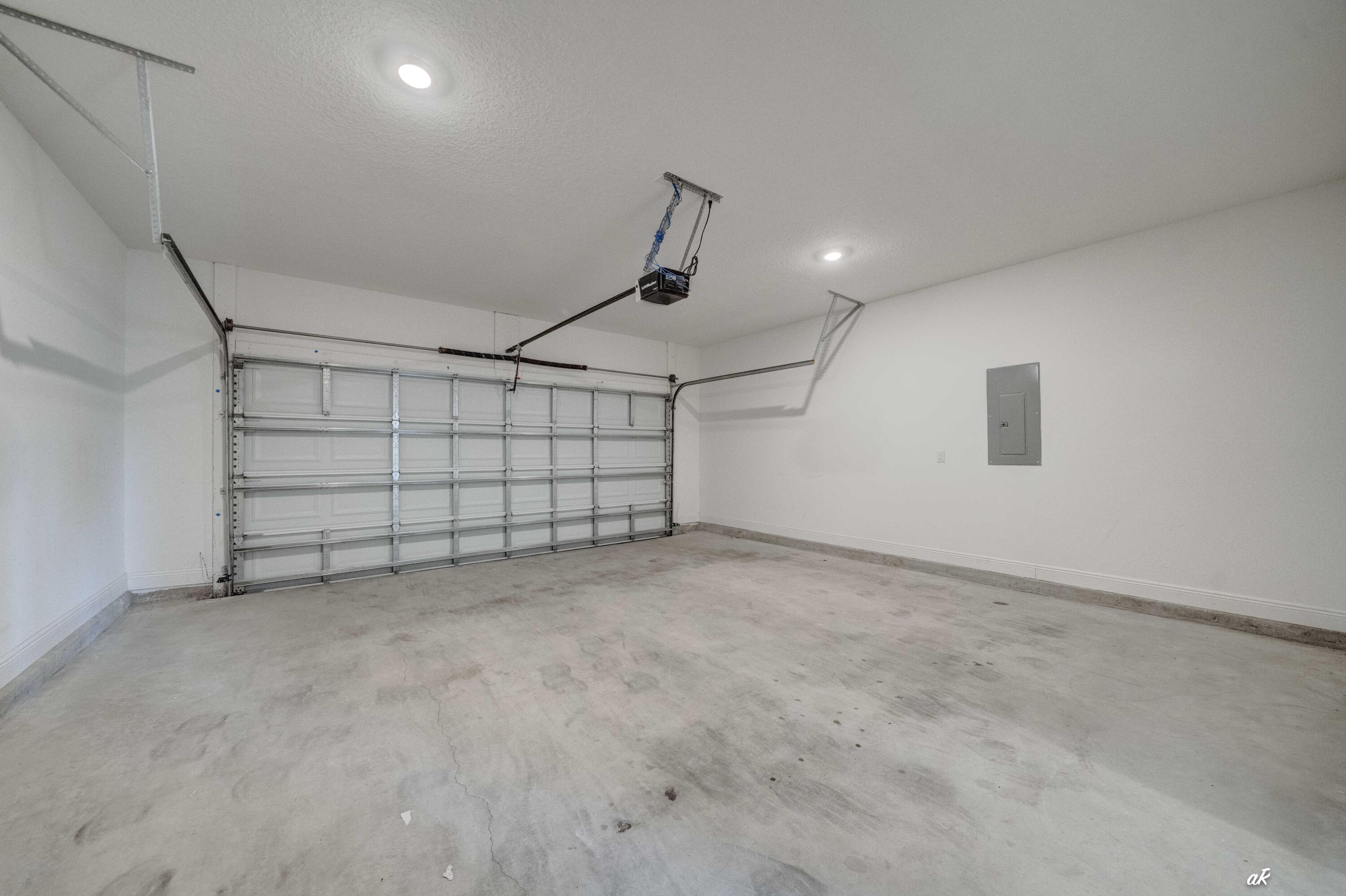 TIERRA VERDE - Residential