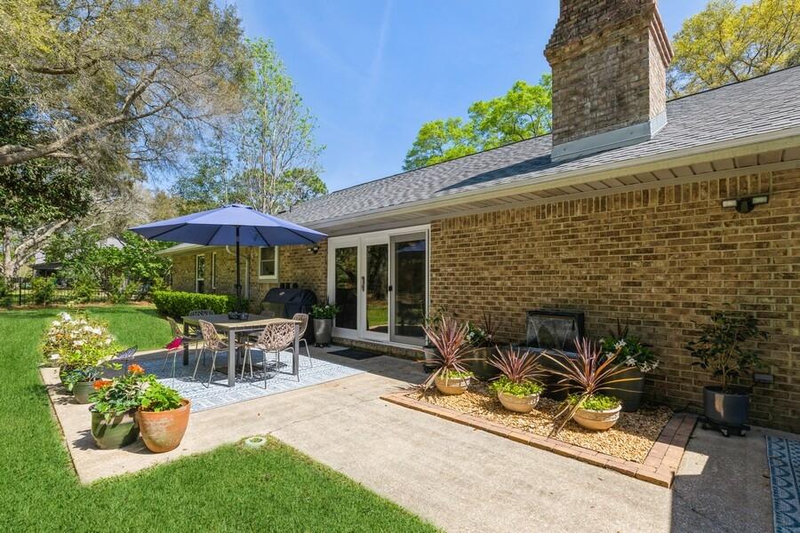 ROCKY BAYOU COUNTRY CLUB ESTATES 3 - Residential