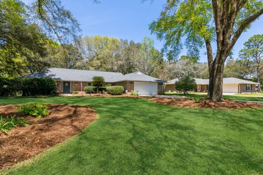 ROCKY BAYOU COUNTRY CLUB ESTATES 3 - Residential