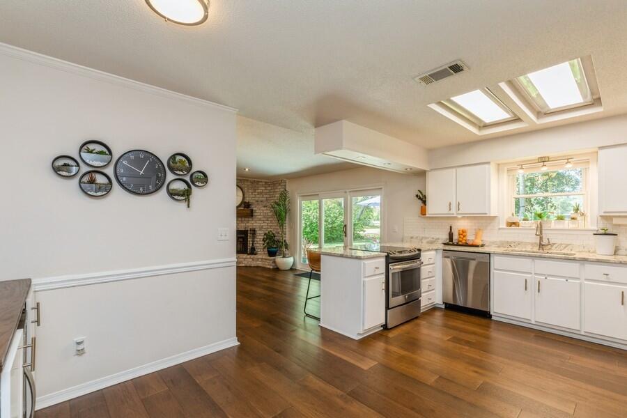 ROCKY BAYOU COUNTRY CLUB ESTATES 3 - Residential