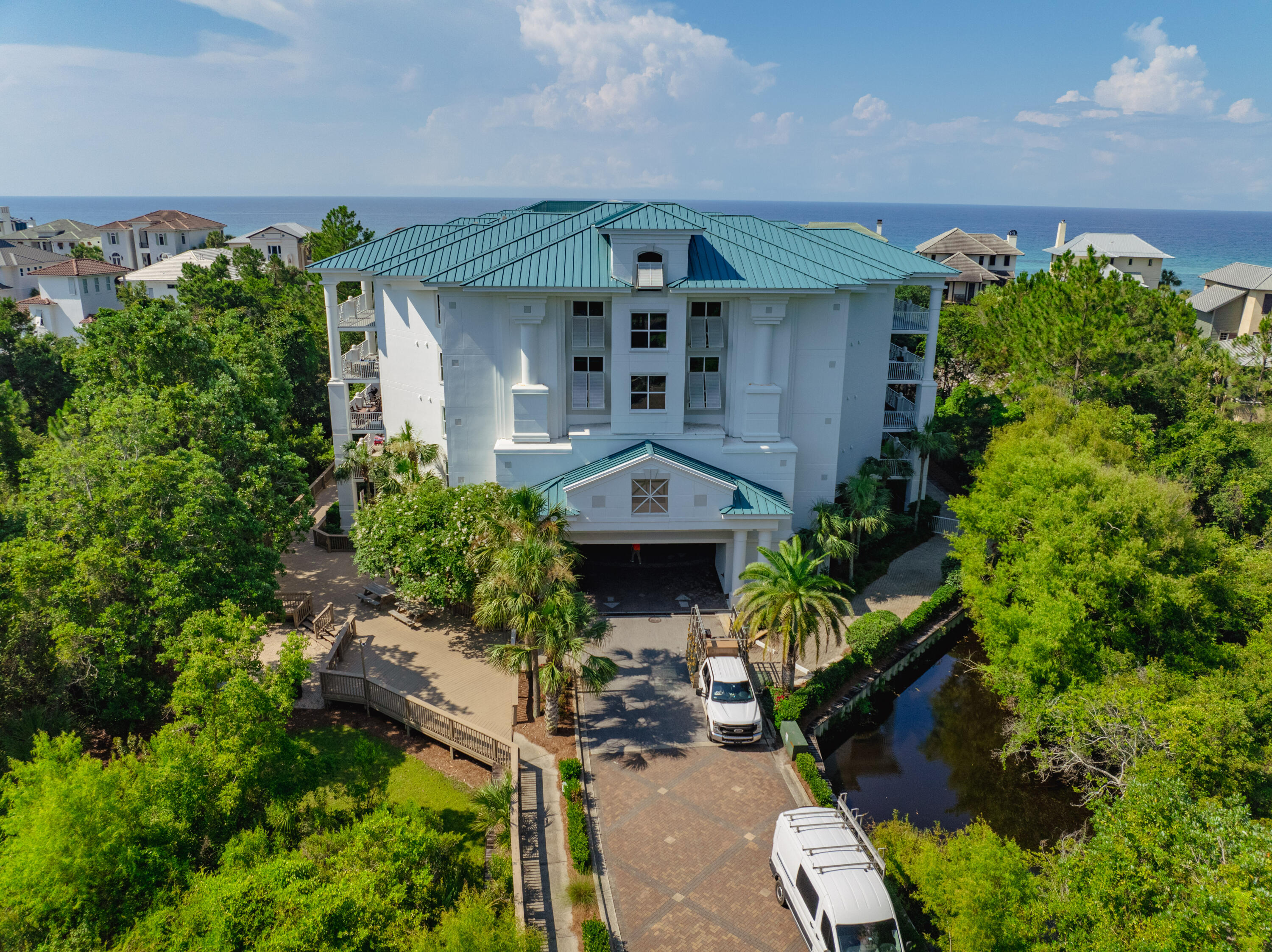 INN AT BLUE MOUNTAIN BEACH - Residential