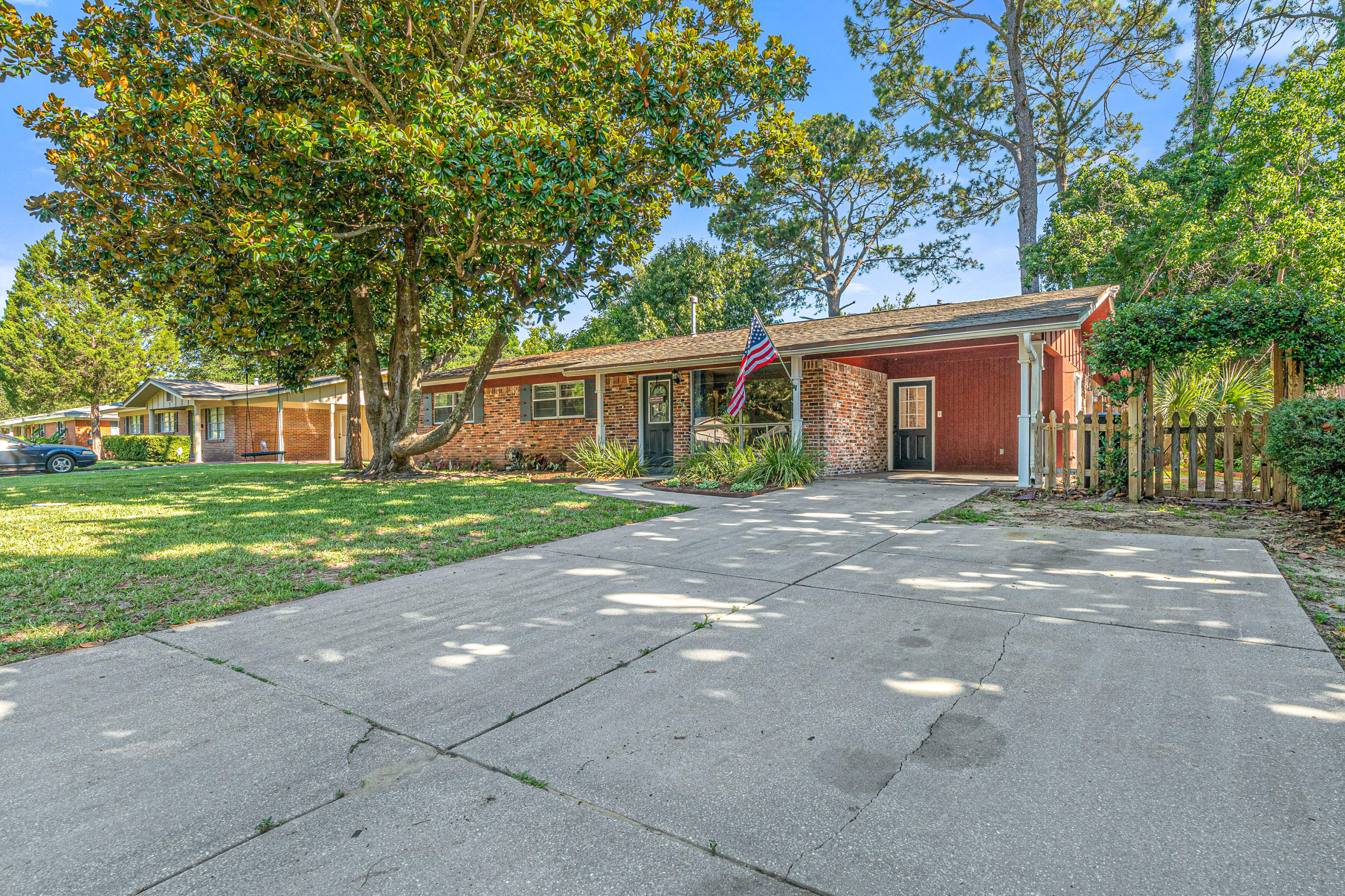 OAKLAND HEIGHTS - Residential