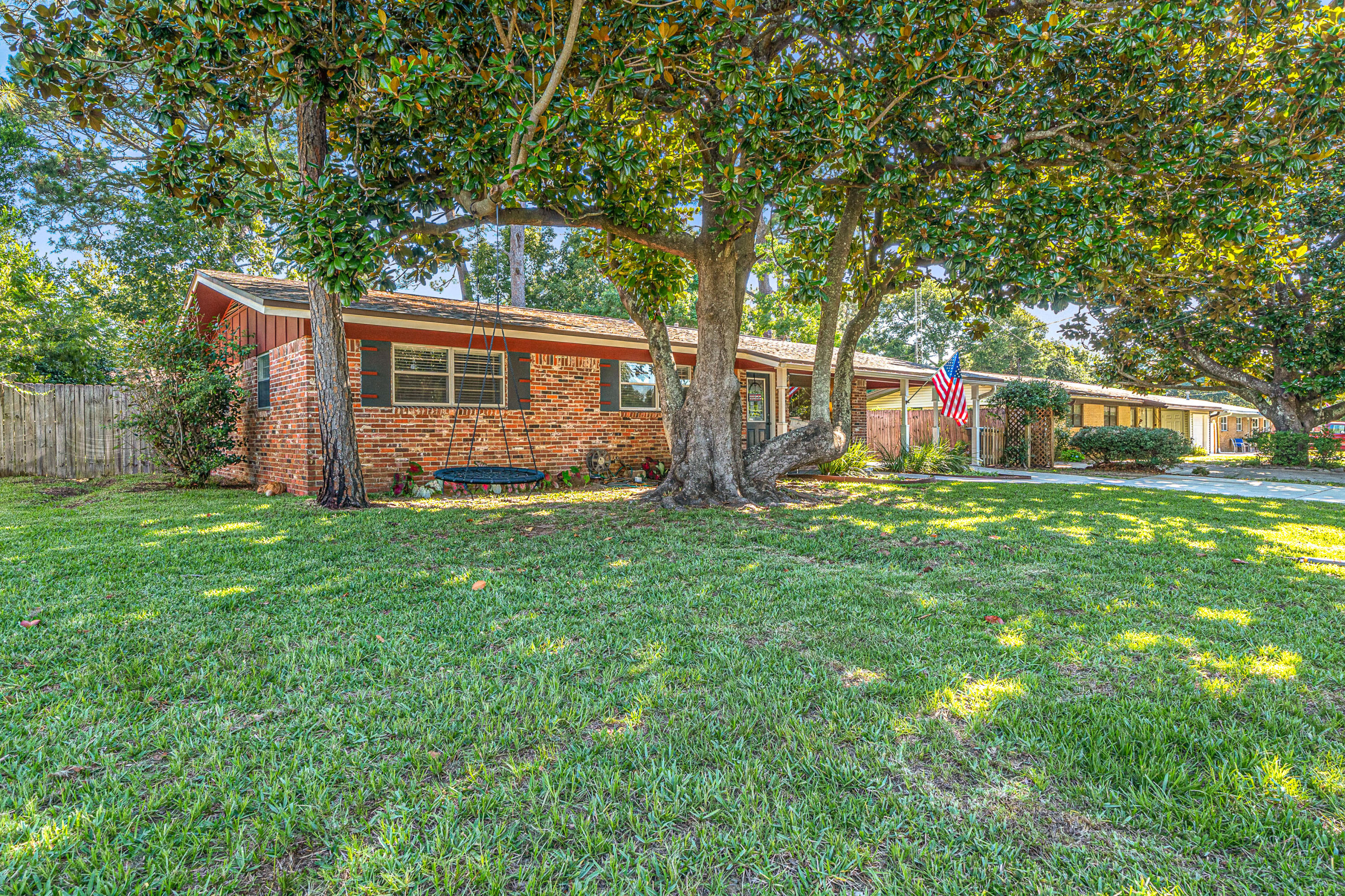 OAKLAND HEIGHTS - Residential