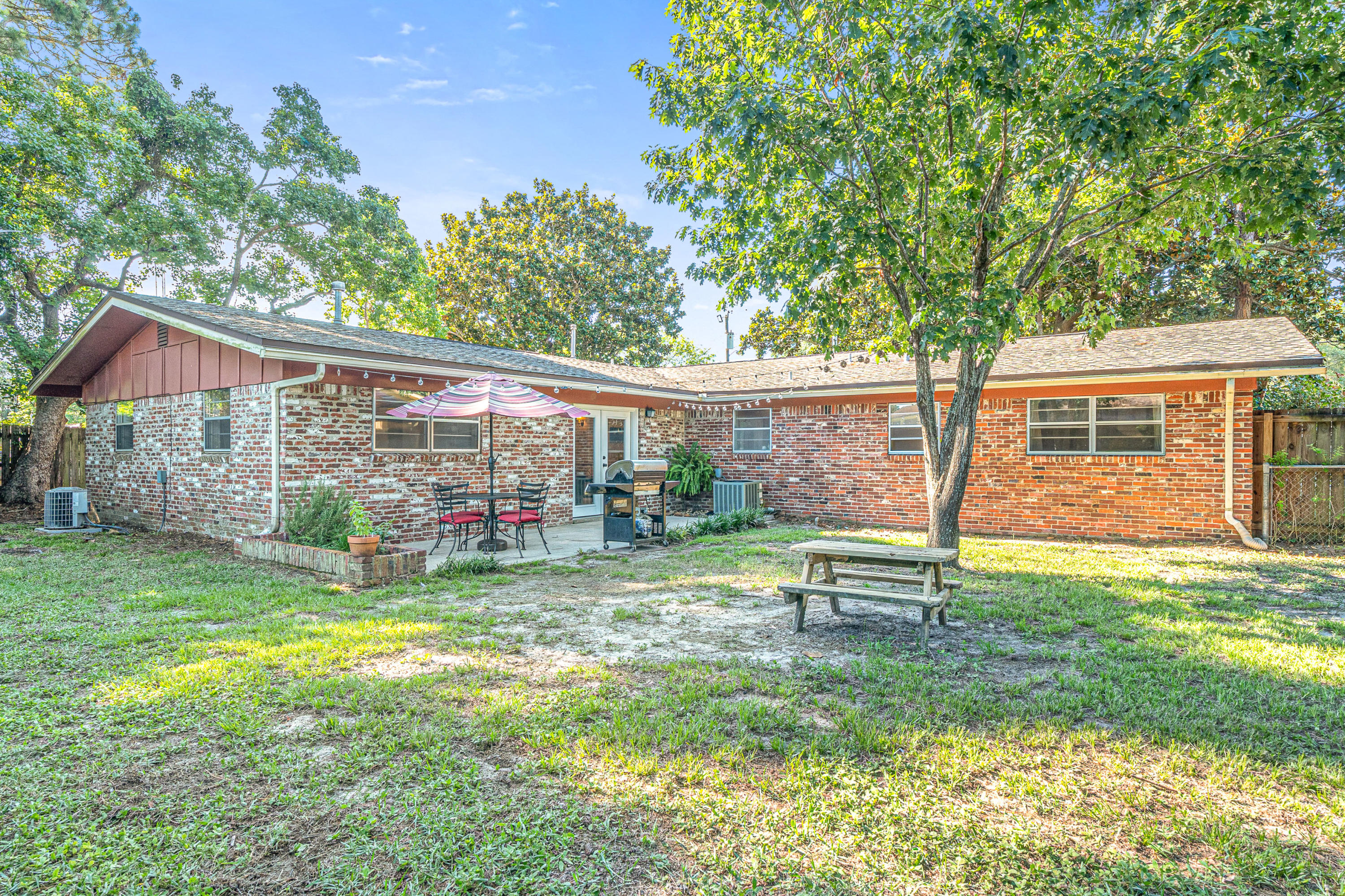 OAKLAND HEIGHTS - Residential