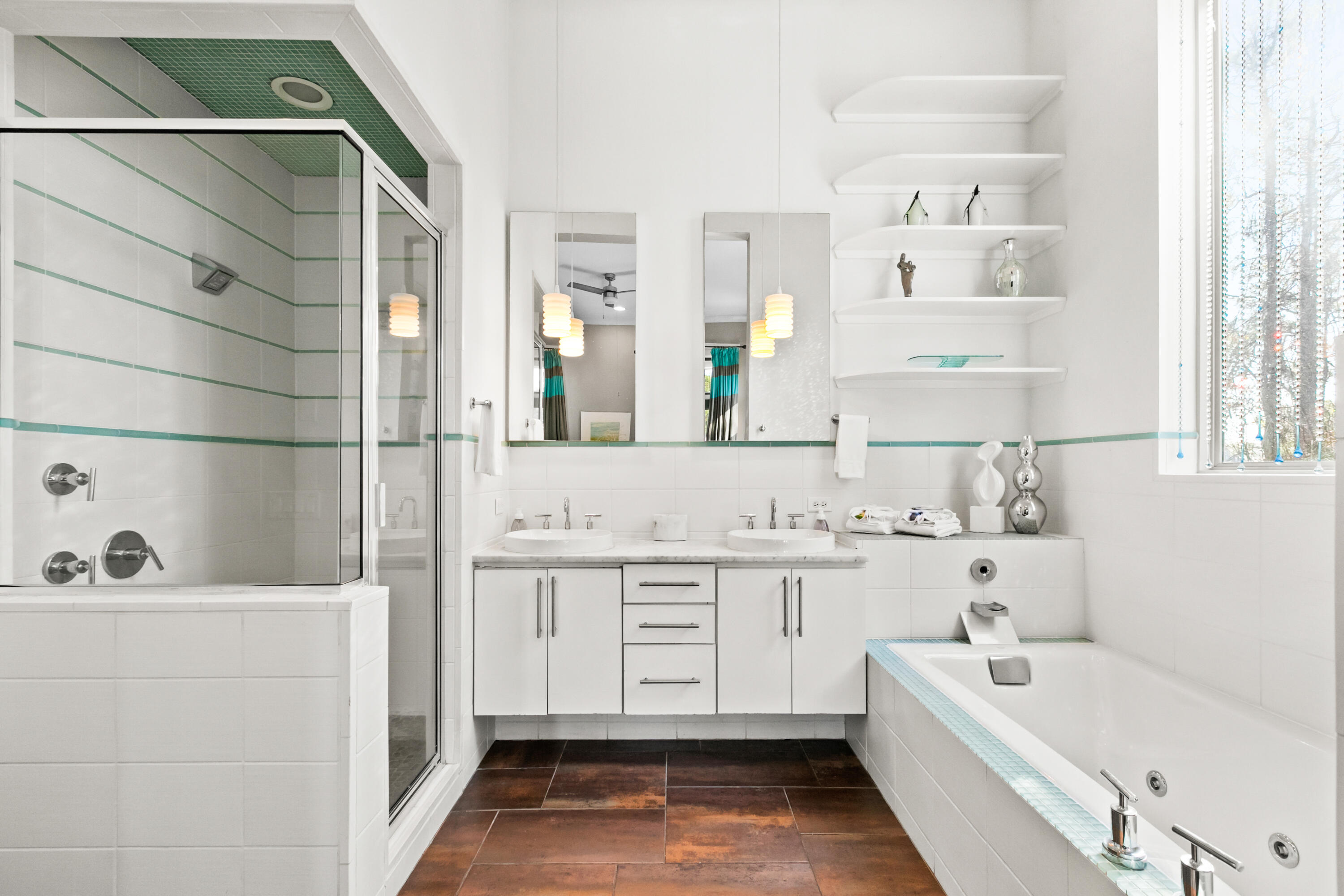 BAYSHORE PINES - Residential