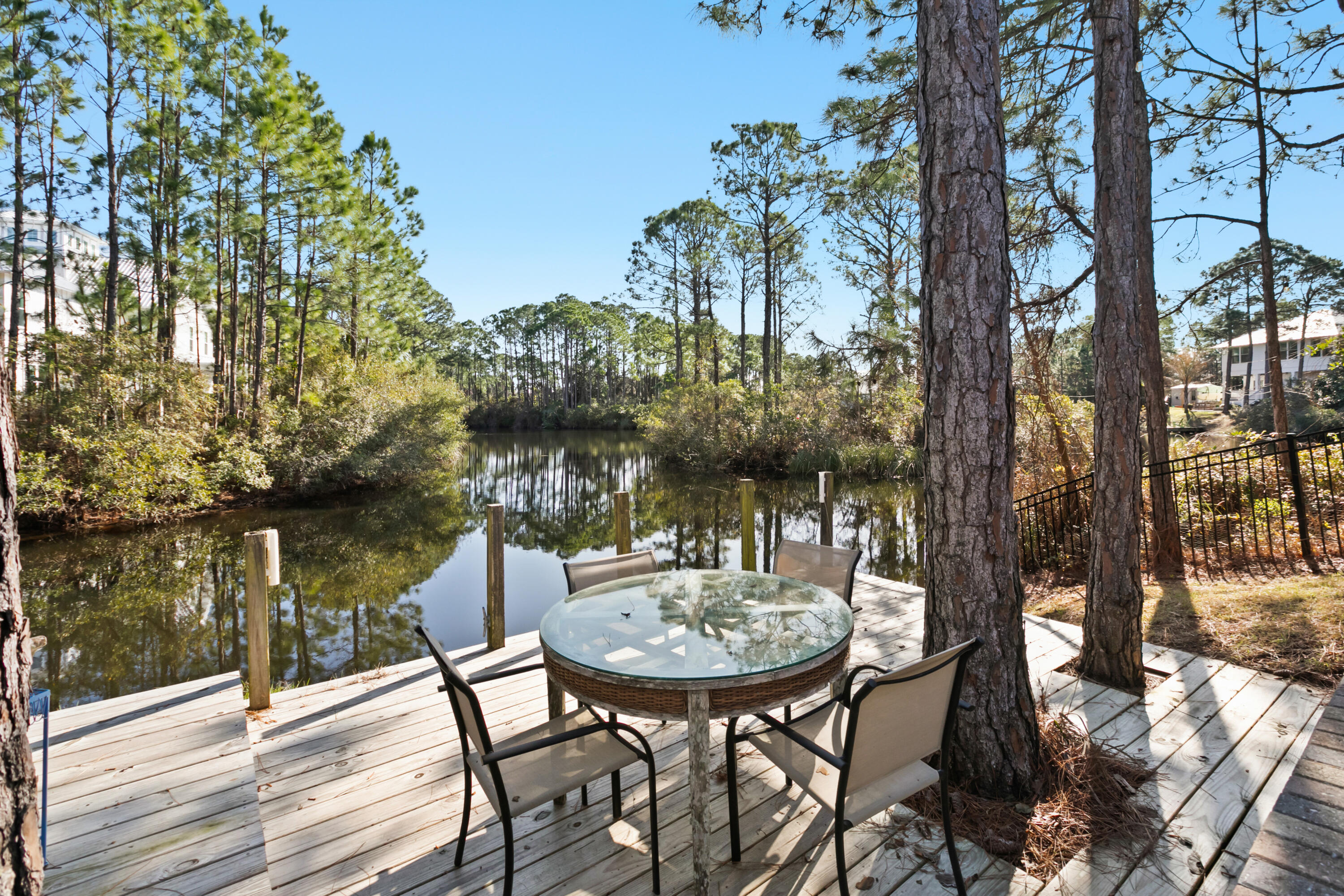BAYSHORE PINES - Residential