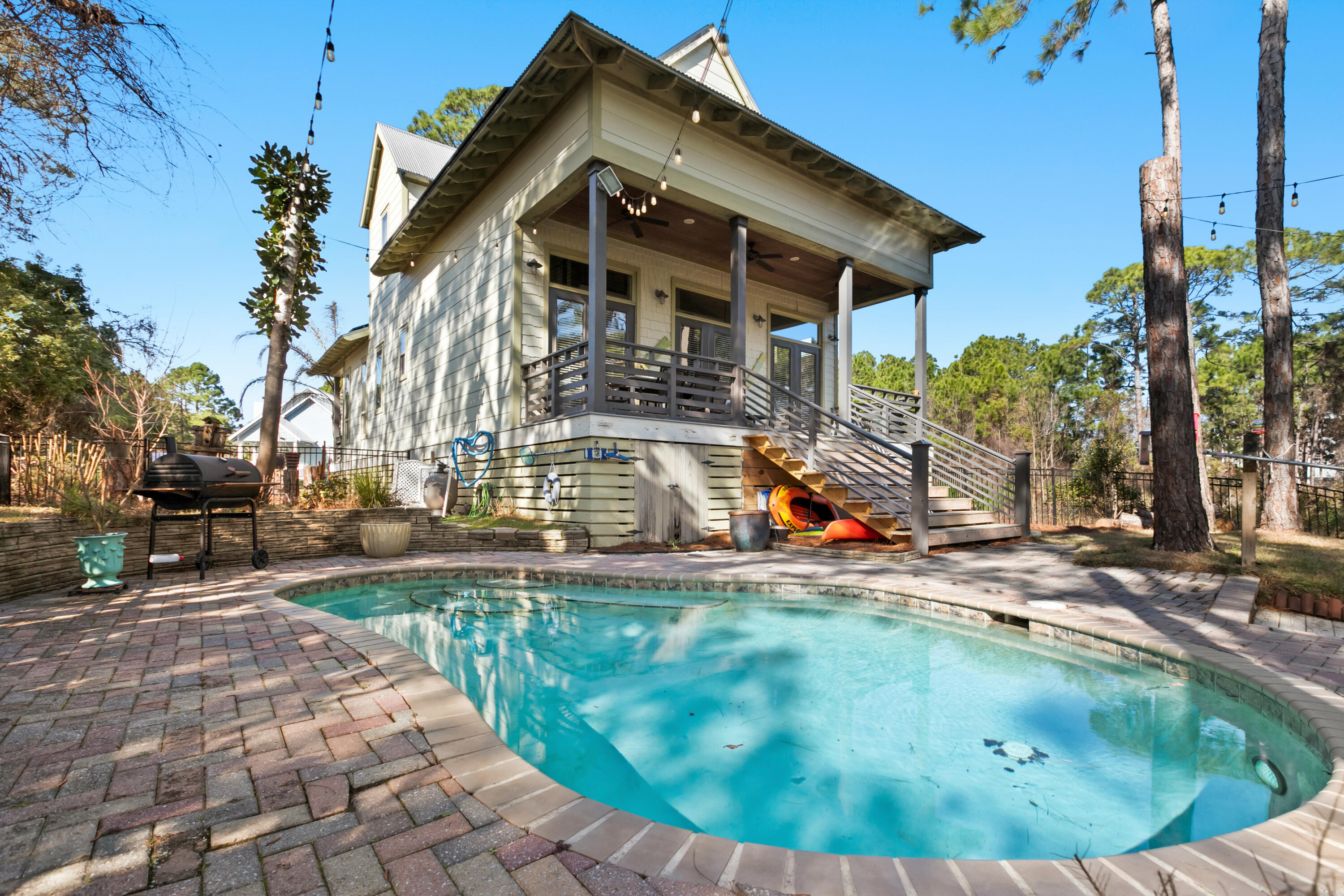 BAYSHORE PINES - Residential