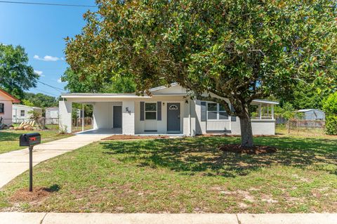 A home in Fort Walton Beach