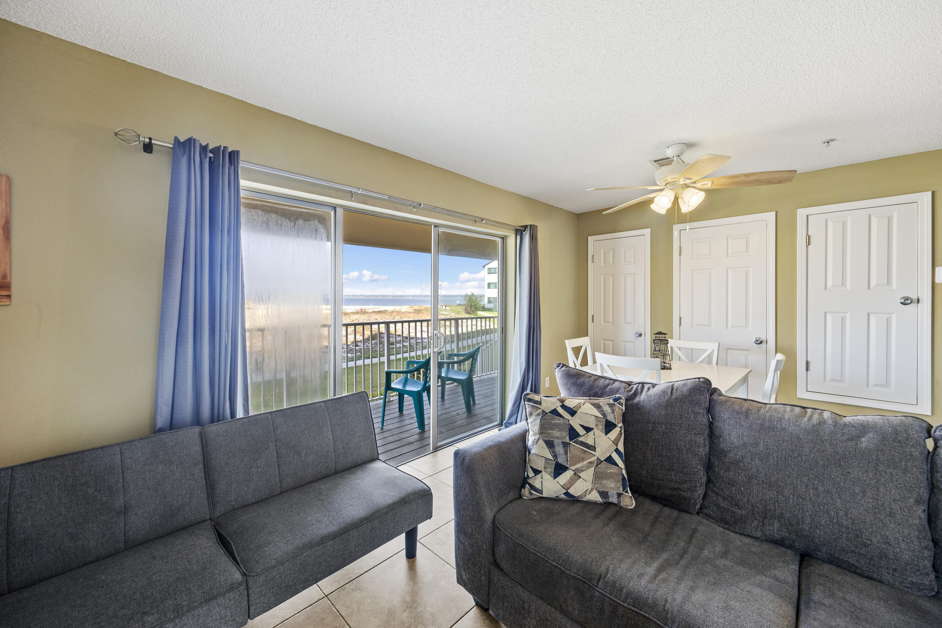 SUNSET HARBOUR VILLAS CONDO - Residential