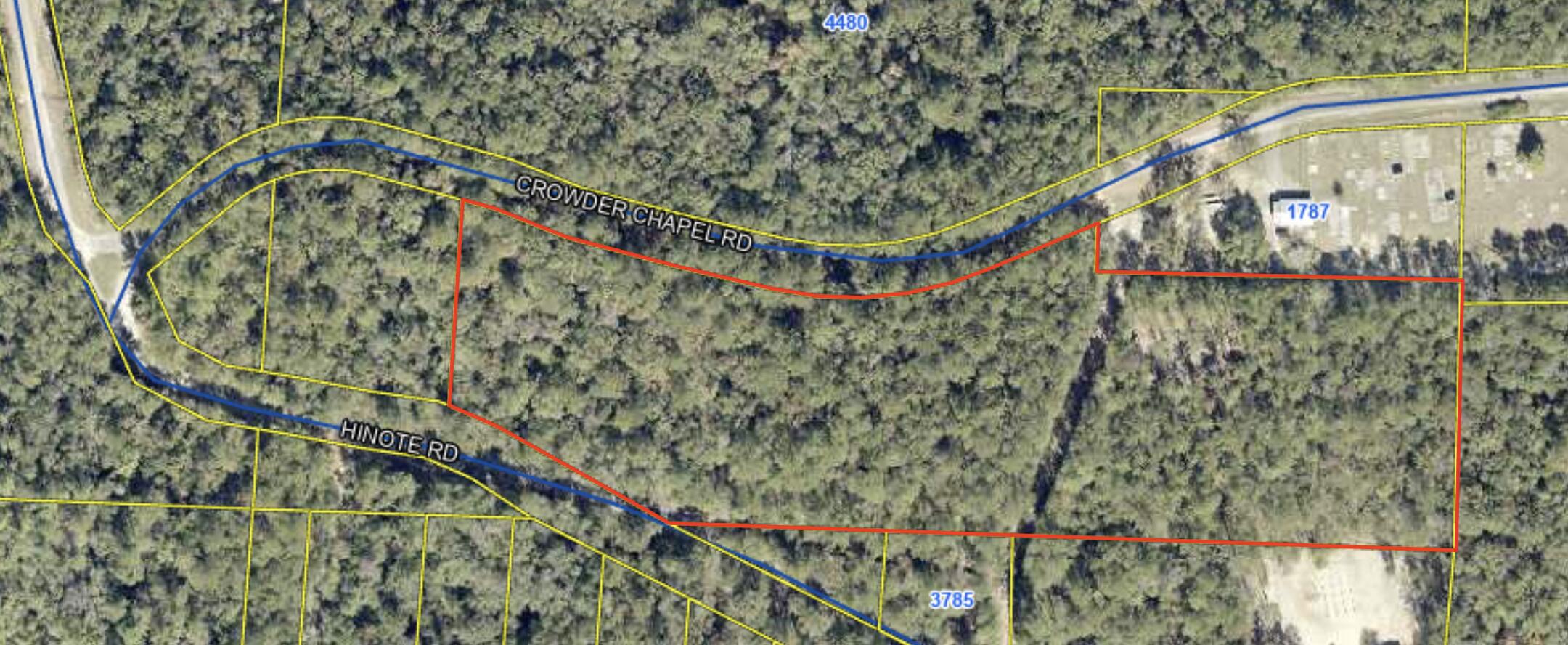 Are you looking to build your own home on approximately 8.8 acres in the Crestview/Mossy Head area? This land is perfect for you! Part of the land has previously been cleared to allow for a house/mobile home.Survey available.10 minutes north of I-10 provides quick access to the highway to head toward Crestview, Defuniak Springs, or down 285 directly into Niceville.Water is available through Mossy Head Water (tap fee required). Power is available through Chelco. Will need a septic tank installed.Buyer to verify all information is accurate.