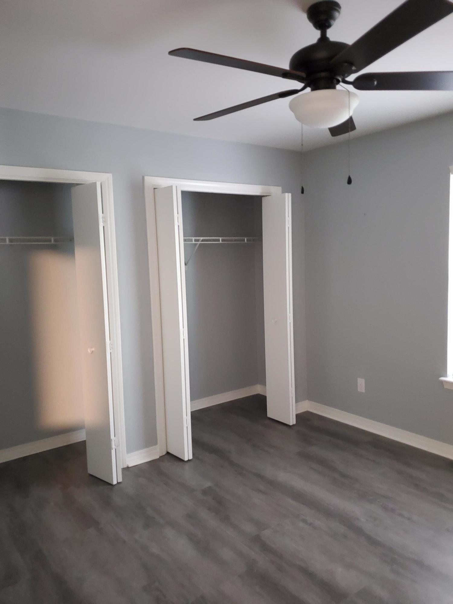 LIVE OAK MANORS - Residential