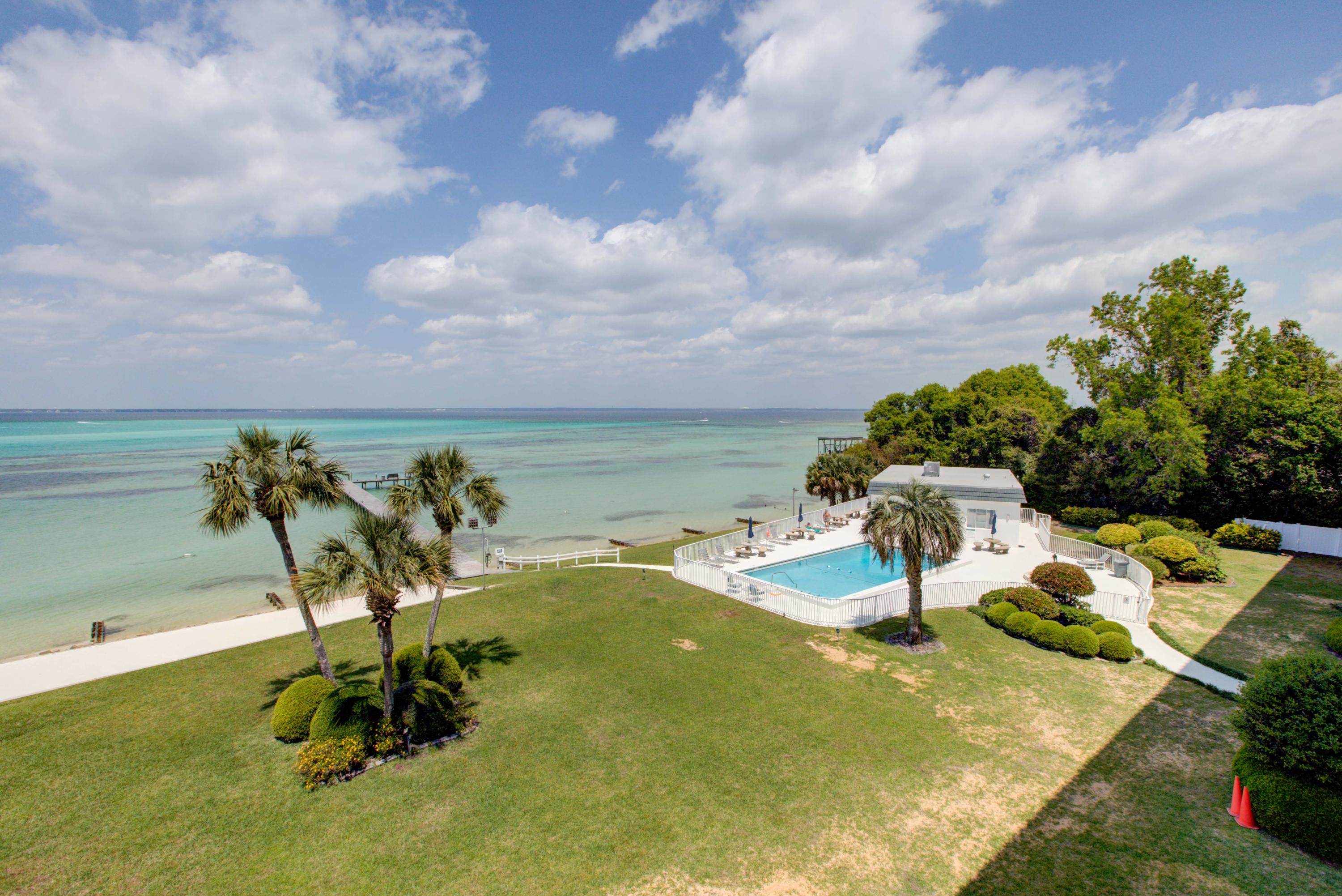 VALENCIA CONDO - Residential