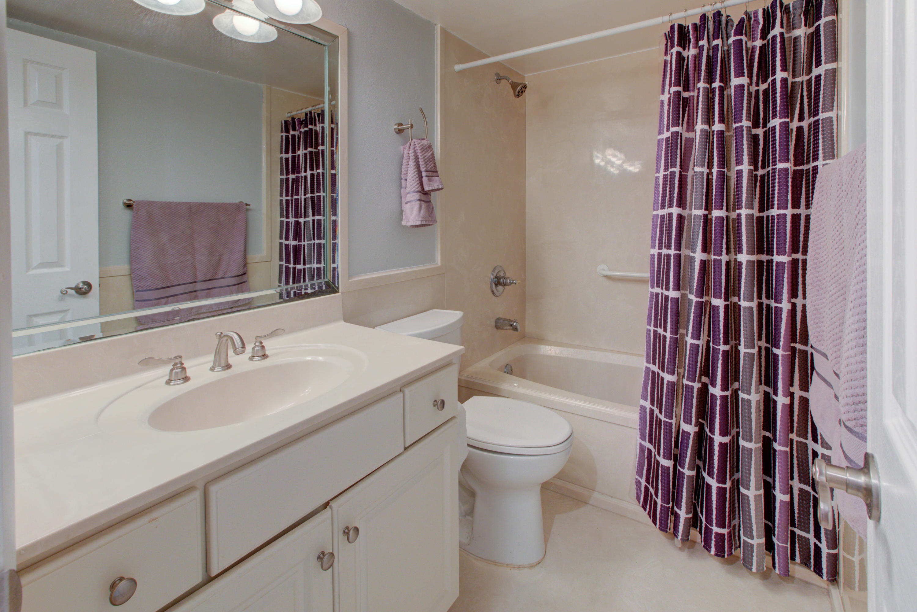 VALENCIA CONDO - Residential