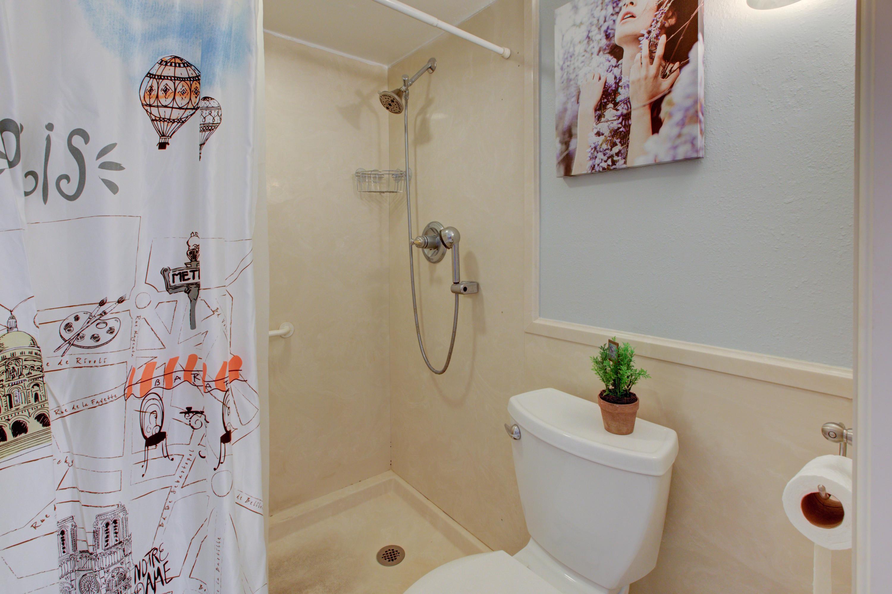 VALENCIA CONDO - Residential