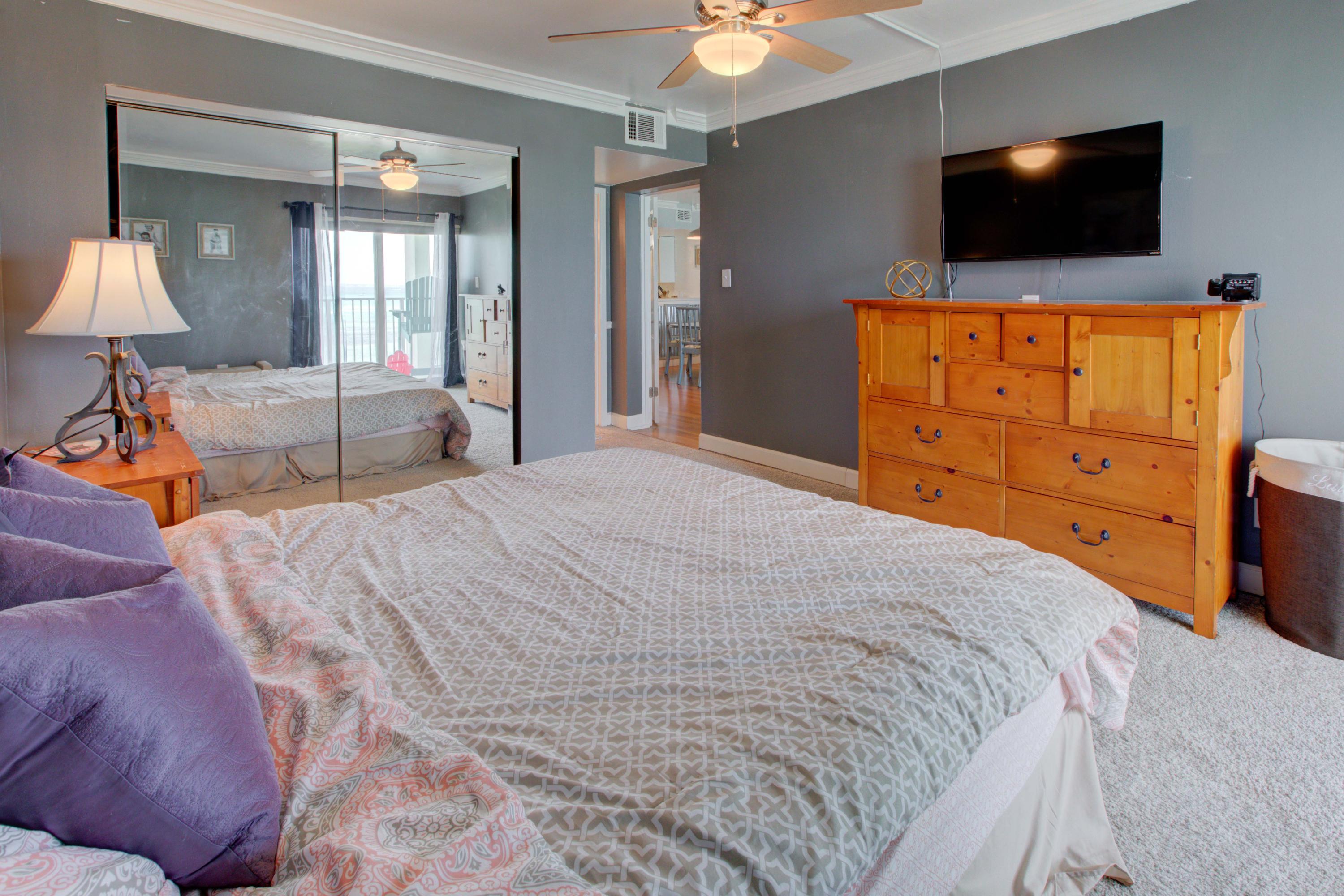 VALENCIA CONDO - Residential