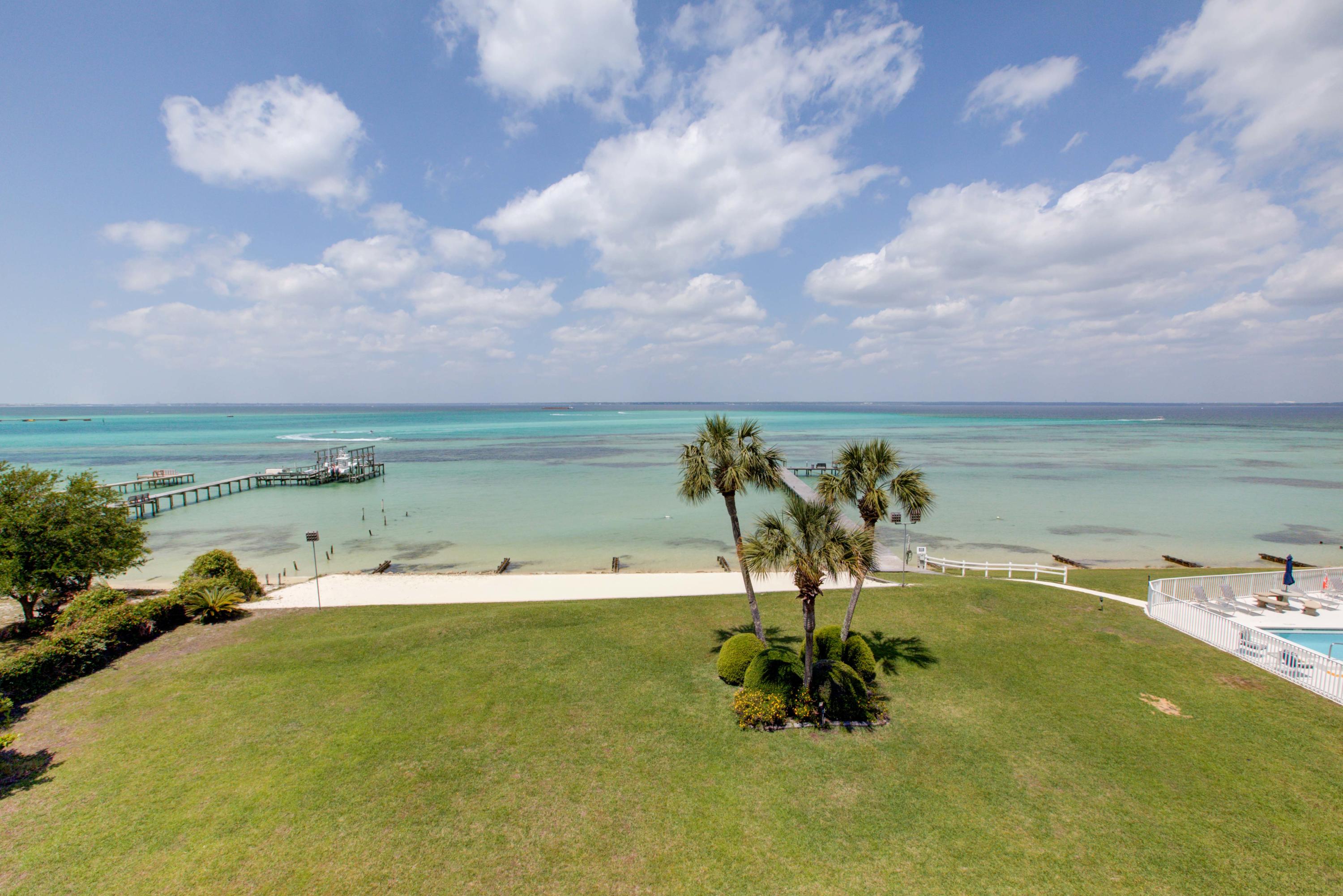 VALENCIA CONDO - Residential