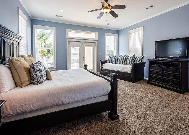 MARAVILLA SHORES - Residential