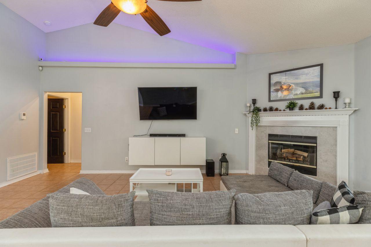 WOODSIDE ESTATES II - Residential