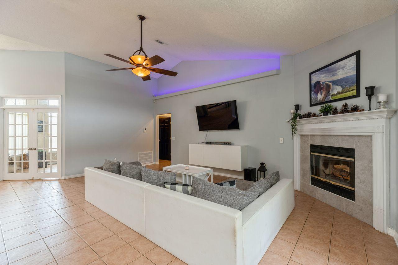 WOODSIDE ESTATES II - Residential