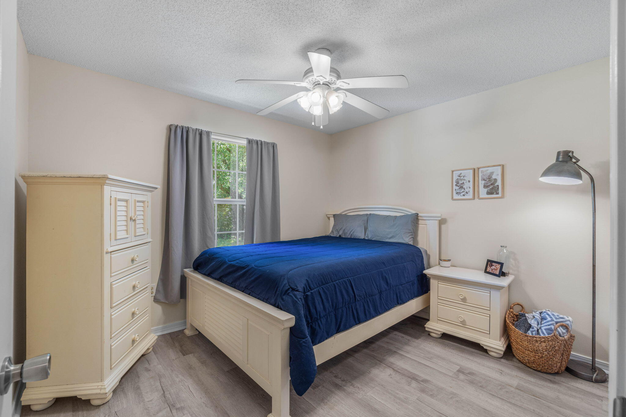 BRADYS S/D - Residential