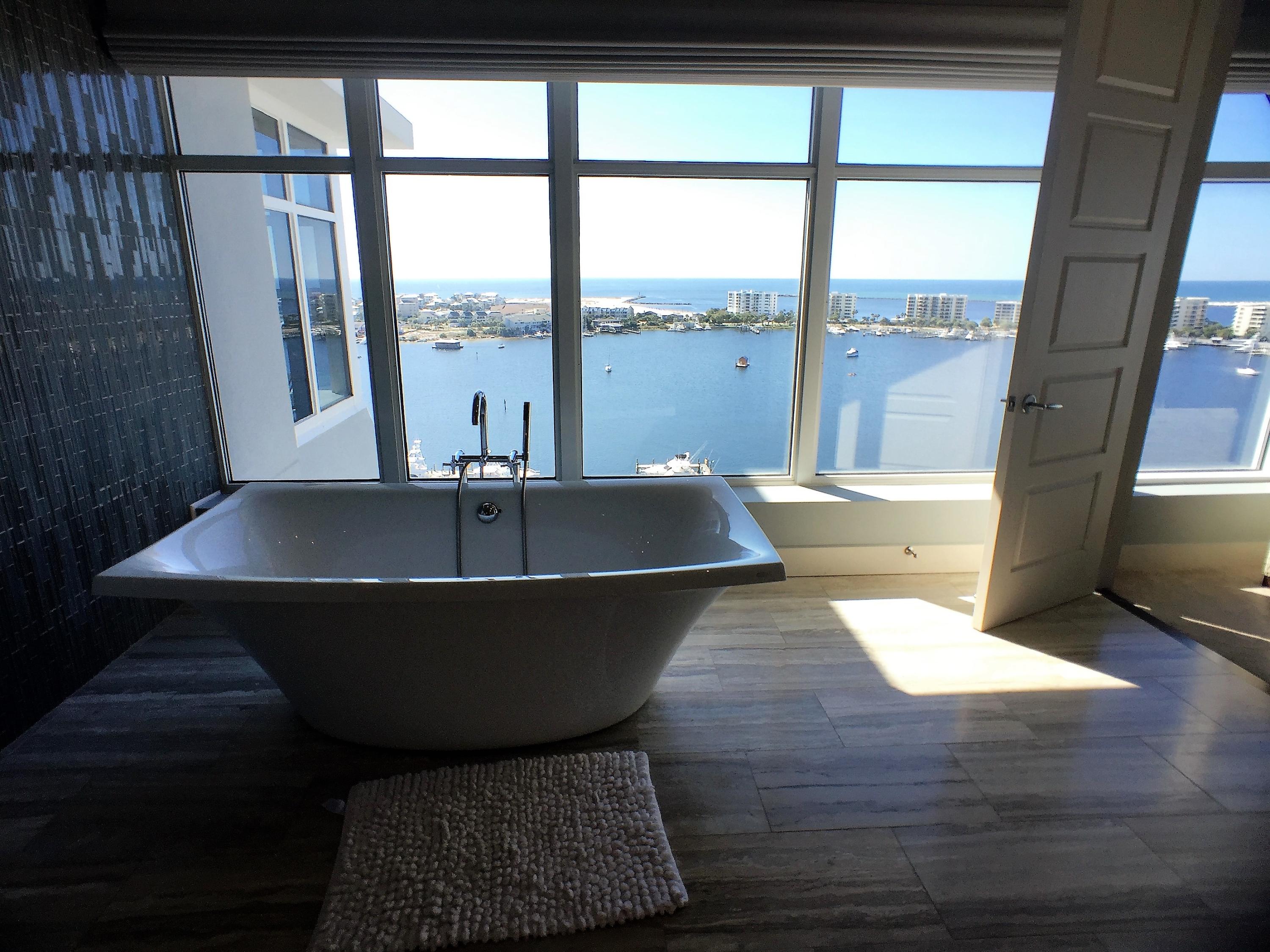 Destin Yacht Club - Residential Lease