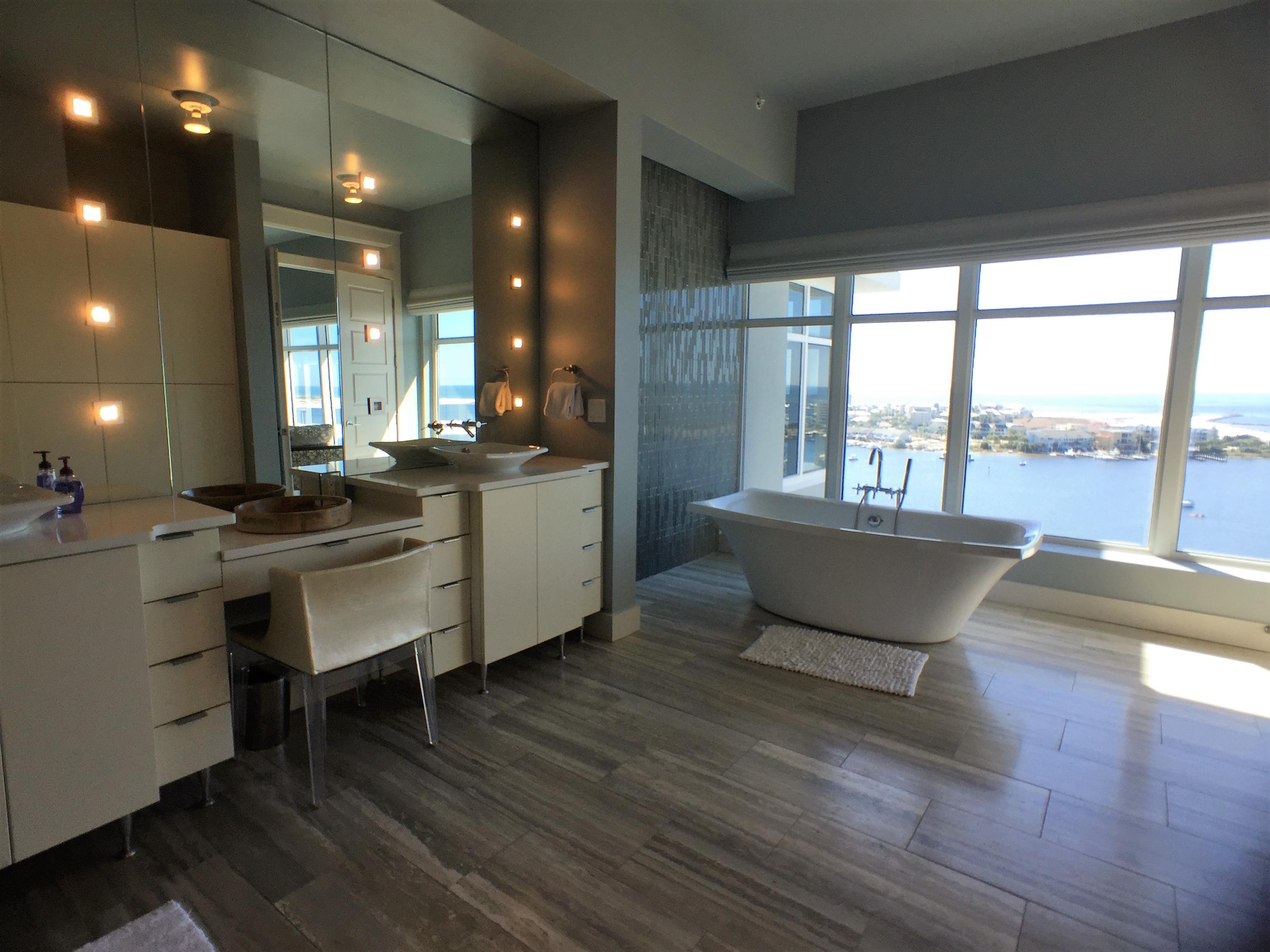 Destin Yacht Club - Residential Lease