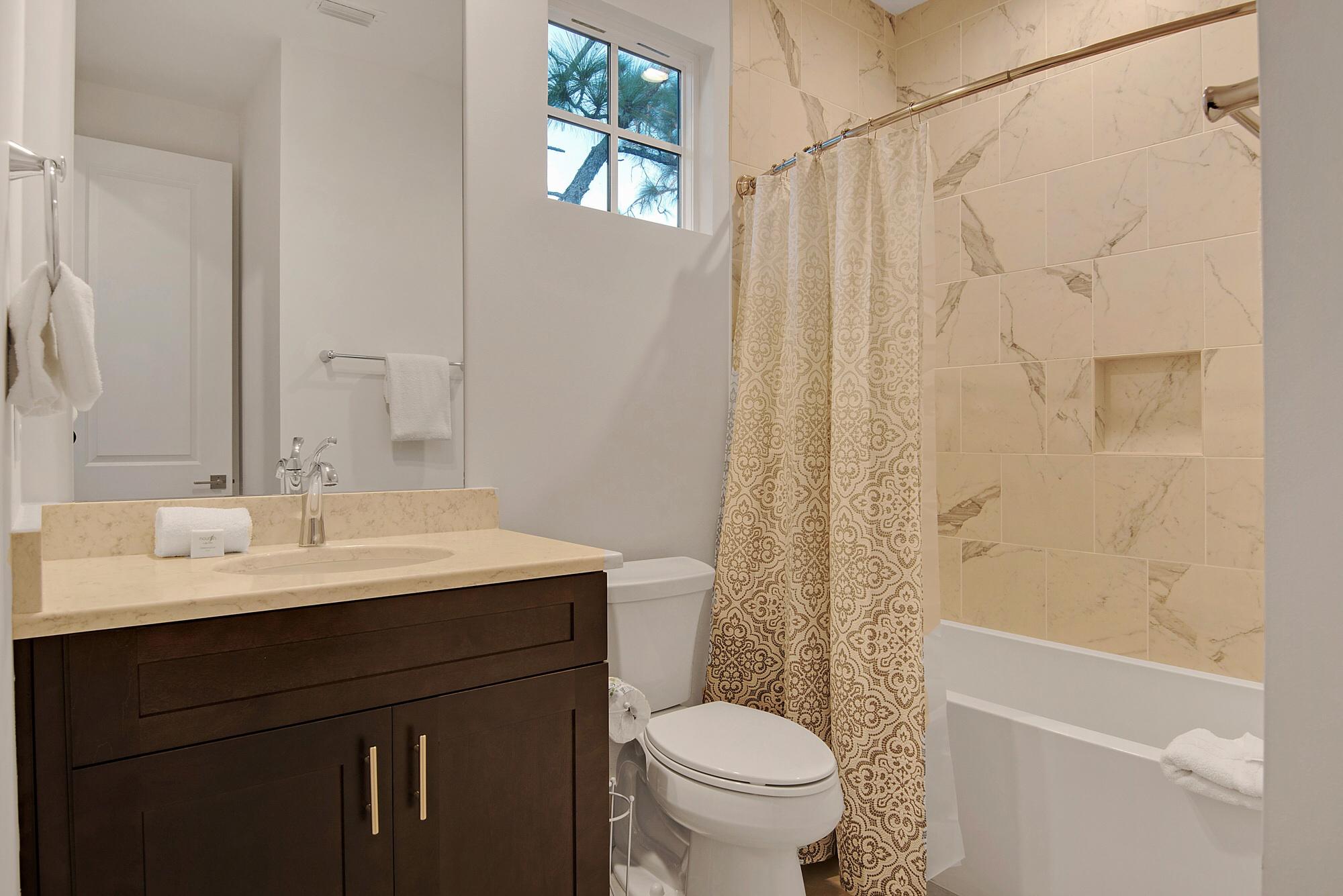 VILLA LAGO - Residential