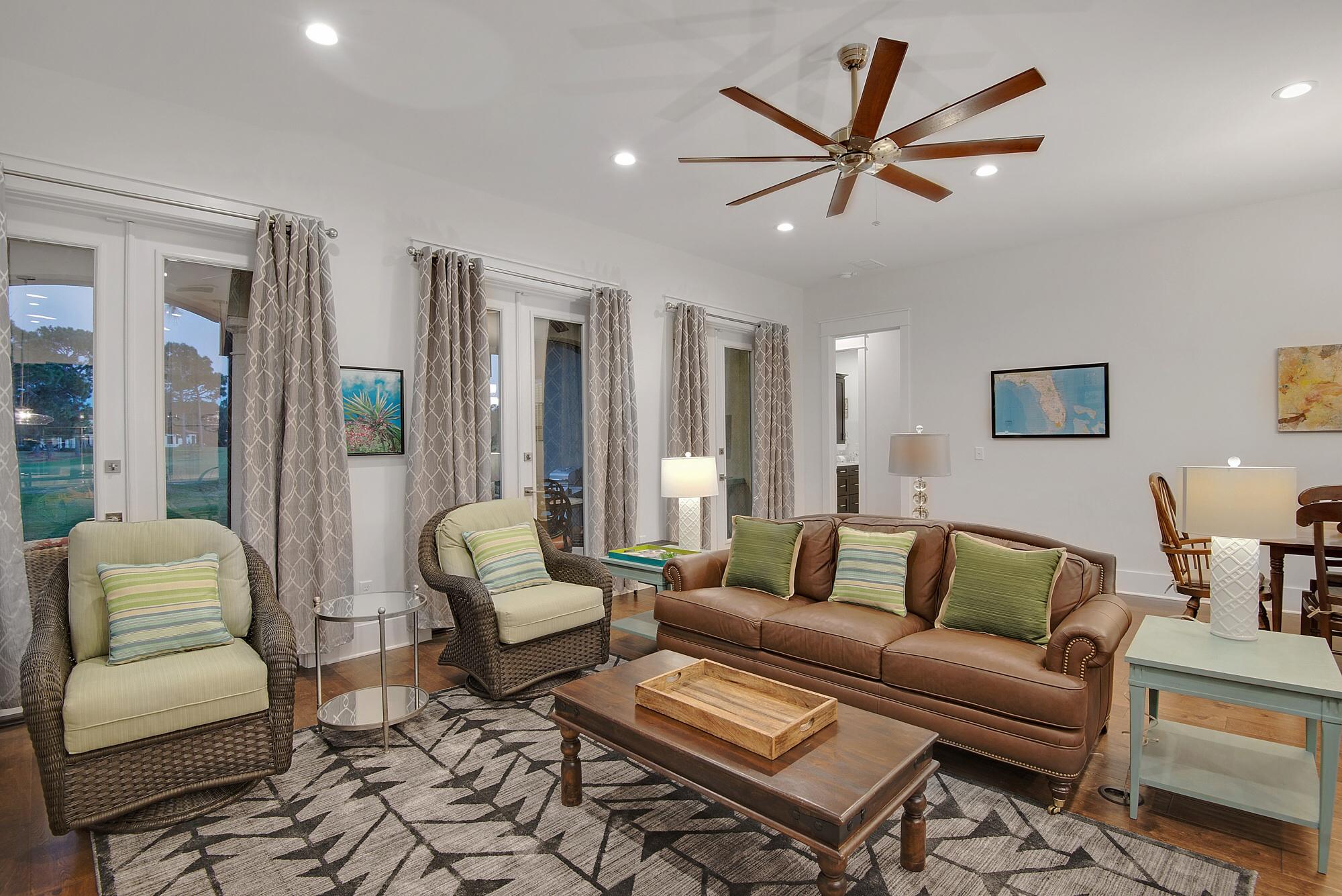 VILLA LAGO - Residential