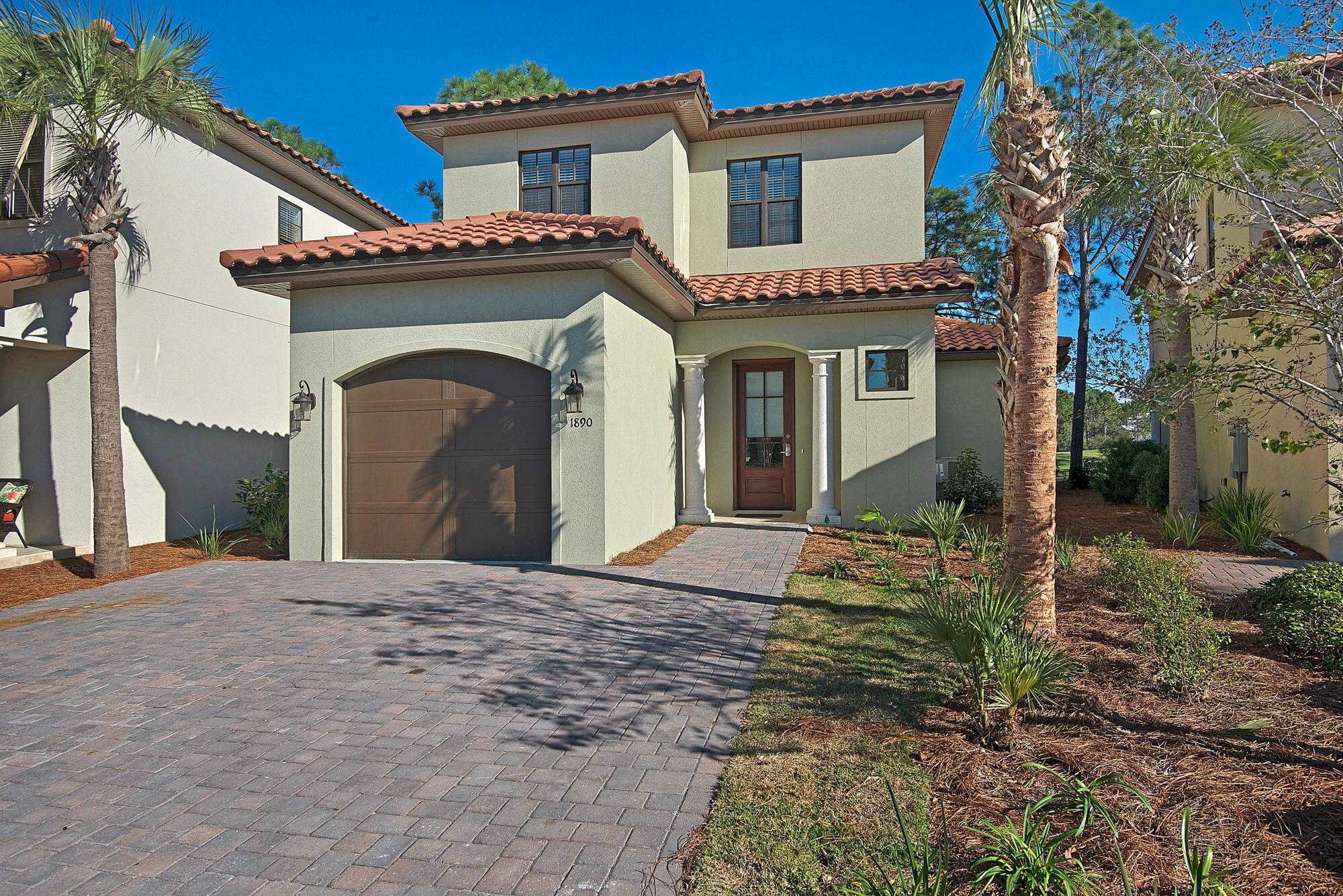 VILLA LAGO - Residential