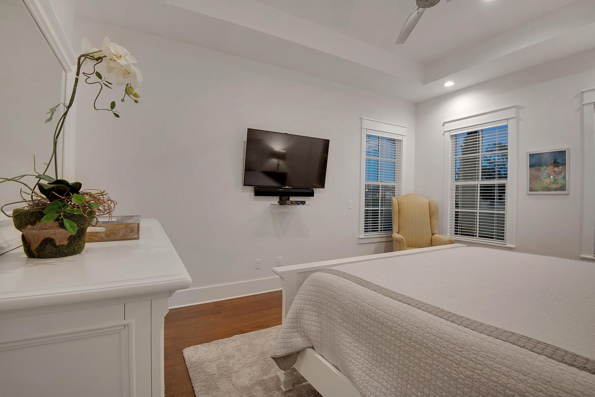 VILLA LAGO - Residential