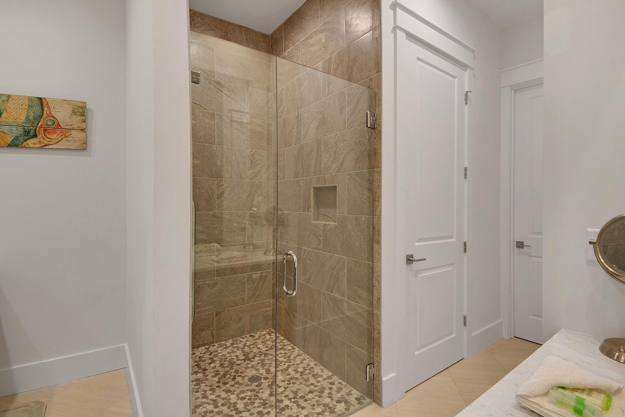 VILLA LAGO - Residential