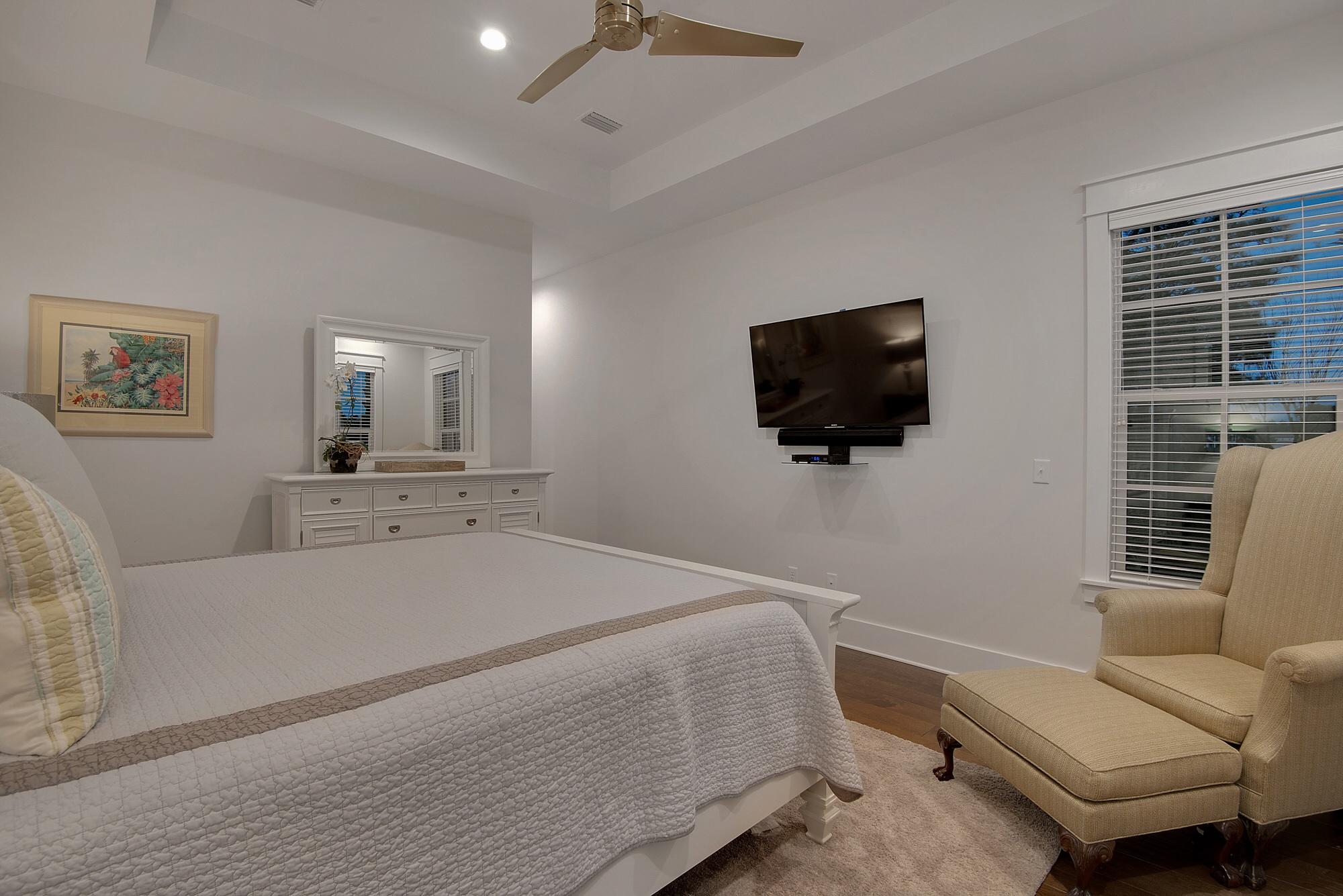 VILLA LAGO - Residential