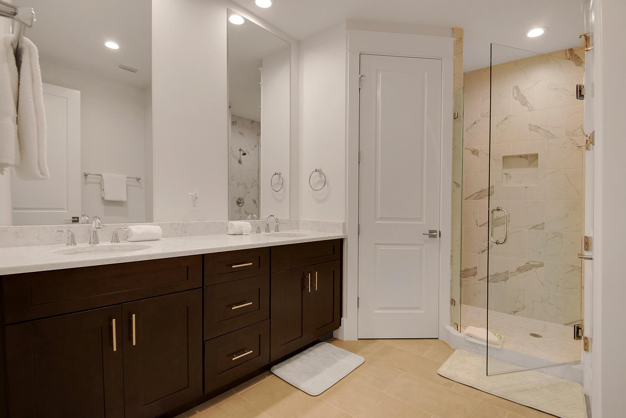 VILLA LAGO - Residential