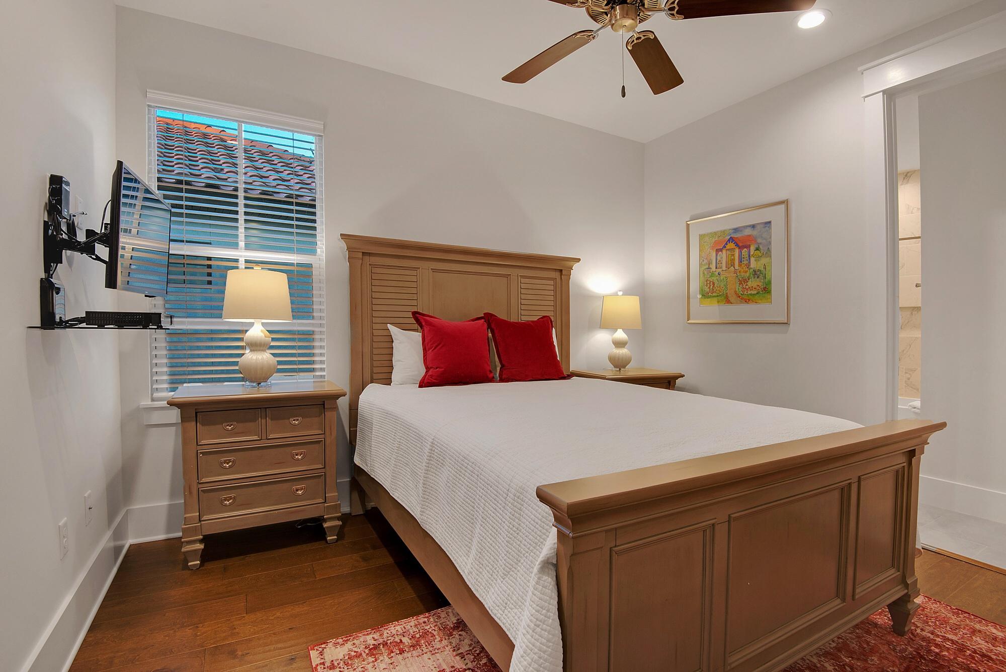 VILLA LAGO - Residential