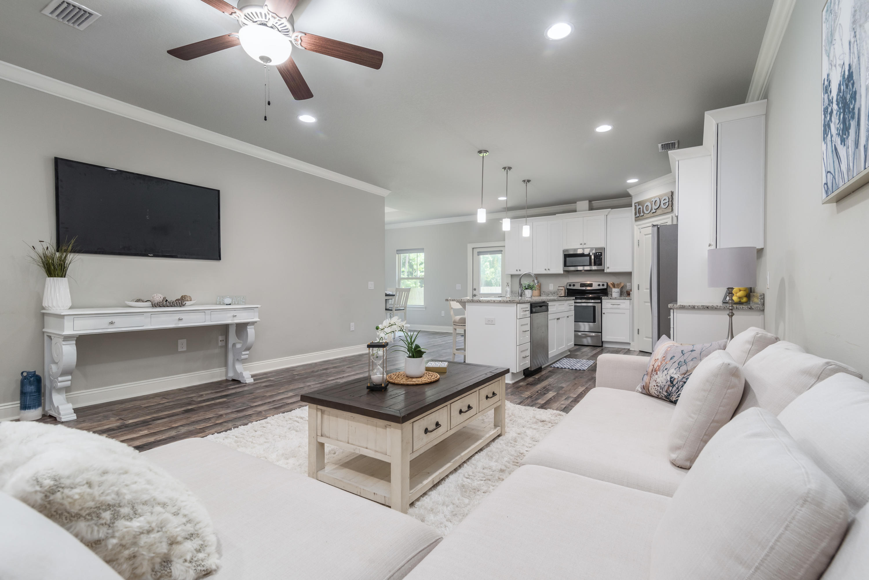 NAVARRE S/D 2ND ADDN - Residential