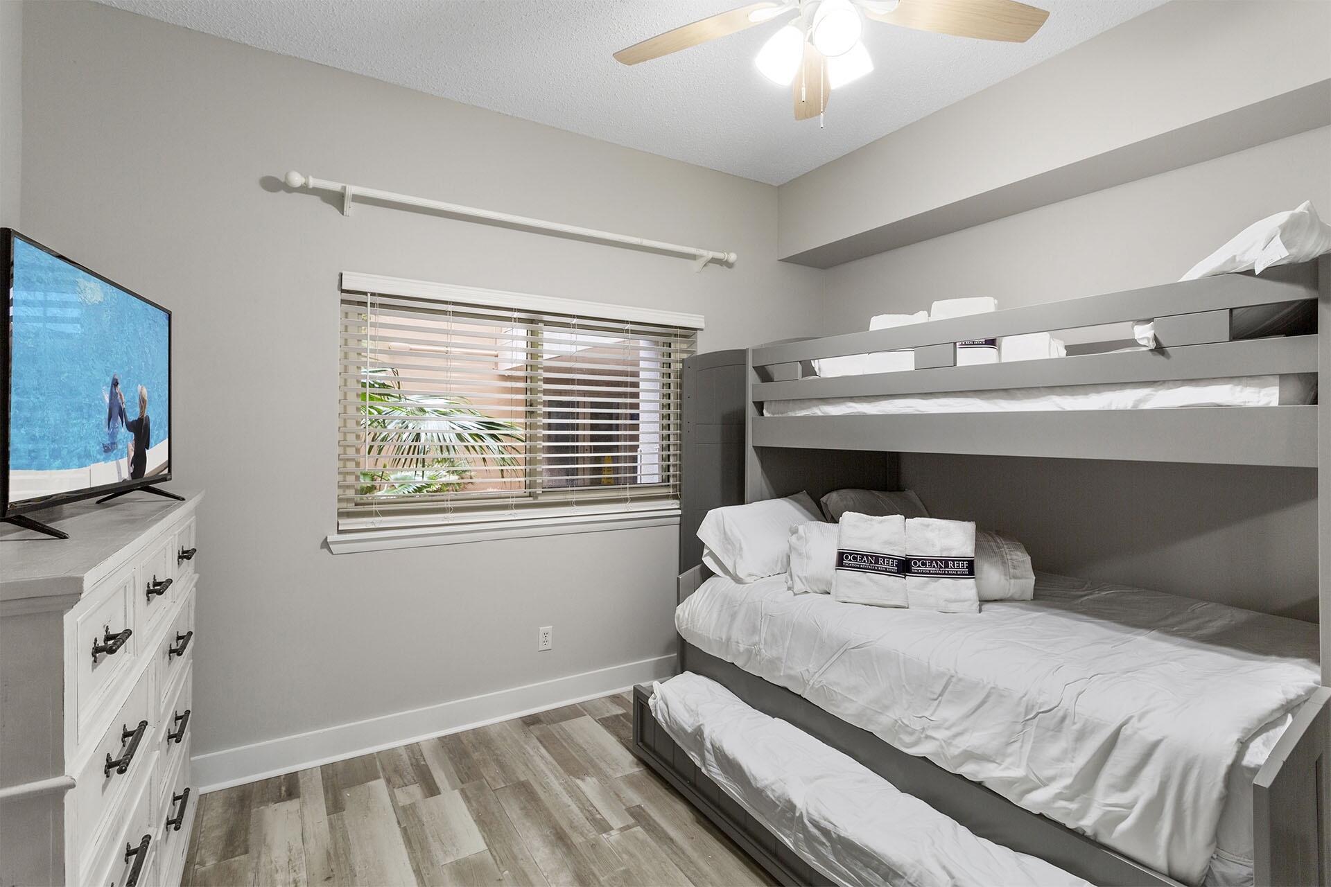 TOPS'L BEACH MANOR - Residential