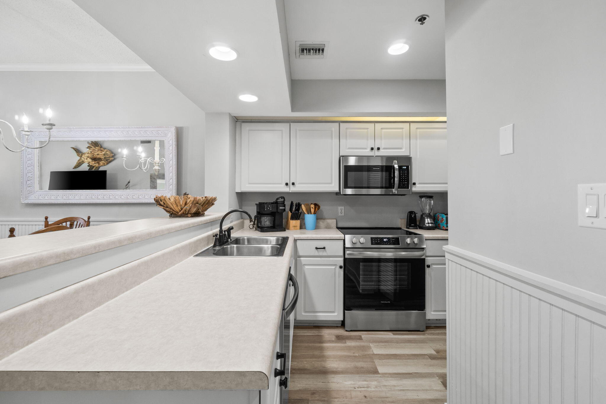 TOPS'L BEACH MANOR - Residential