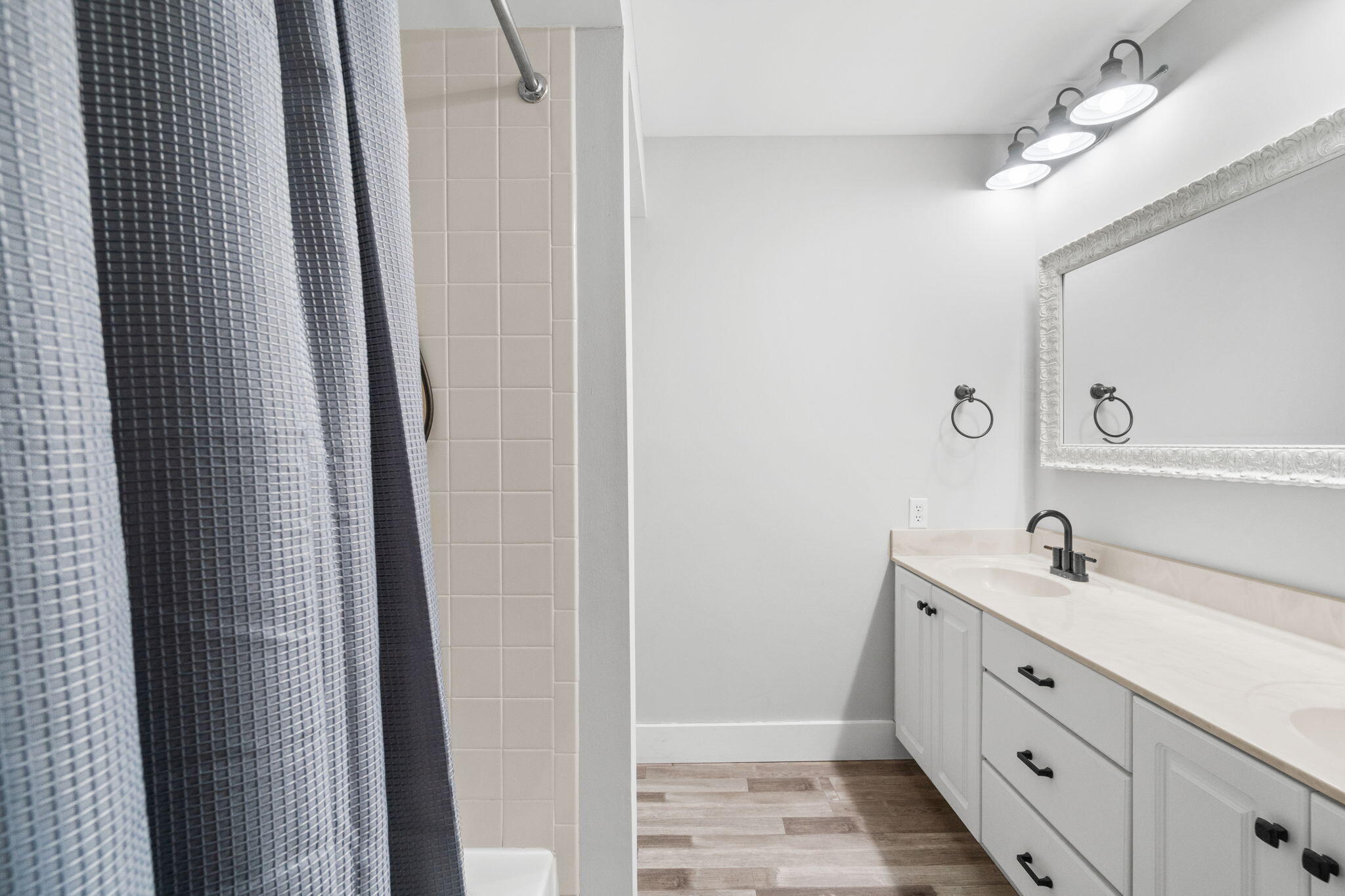 TOPS'L BEACH MANOR - Residential