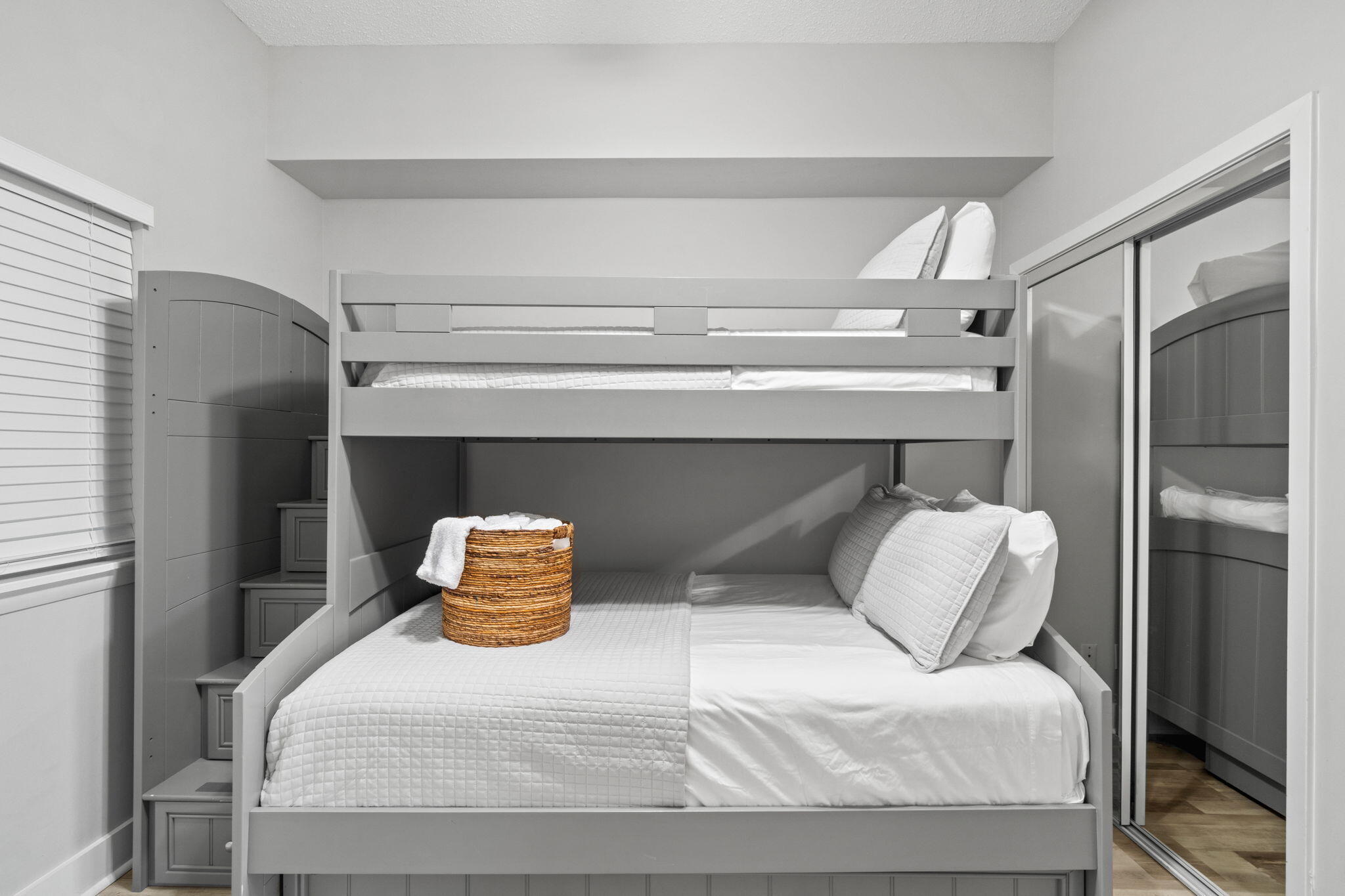 TOPS'L BEACH MANOR - Residential