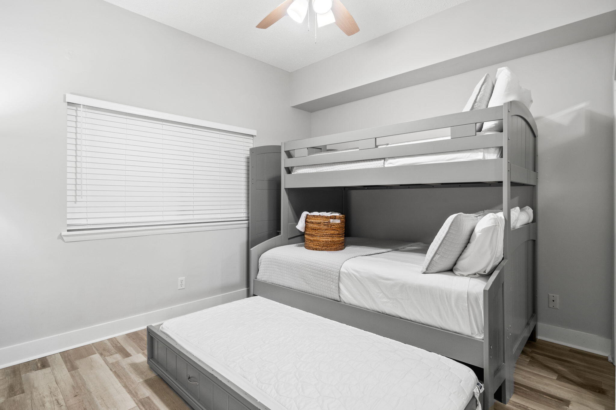 TOPS'L BEACH MANOR - Residential