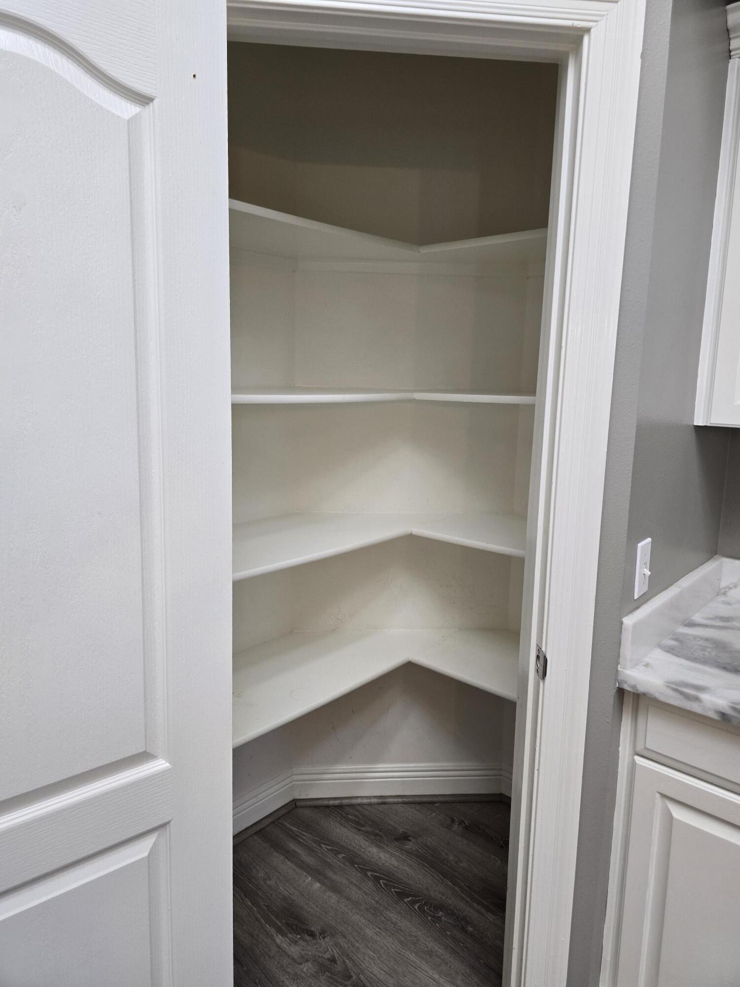 WINDSOR FOREST - Residential