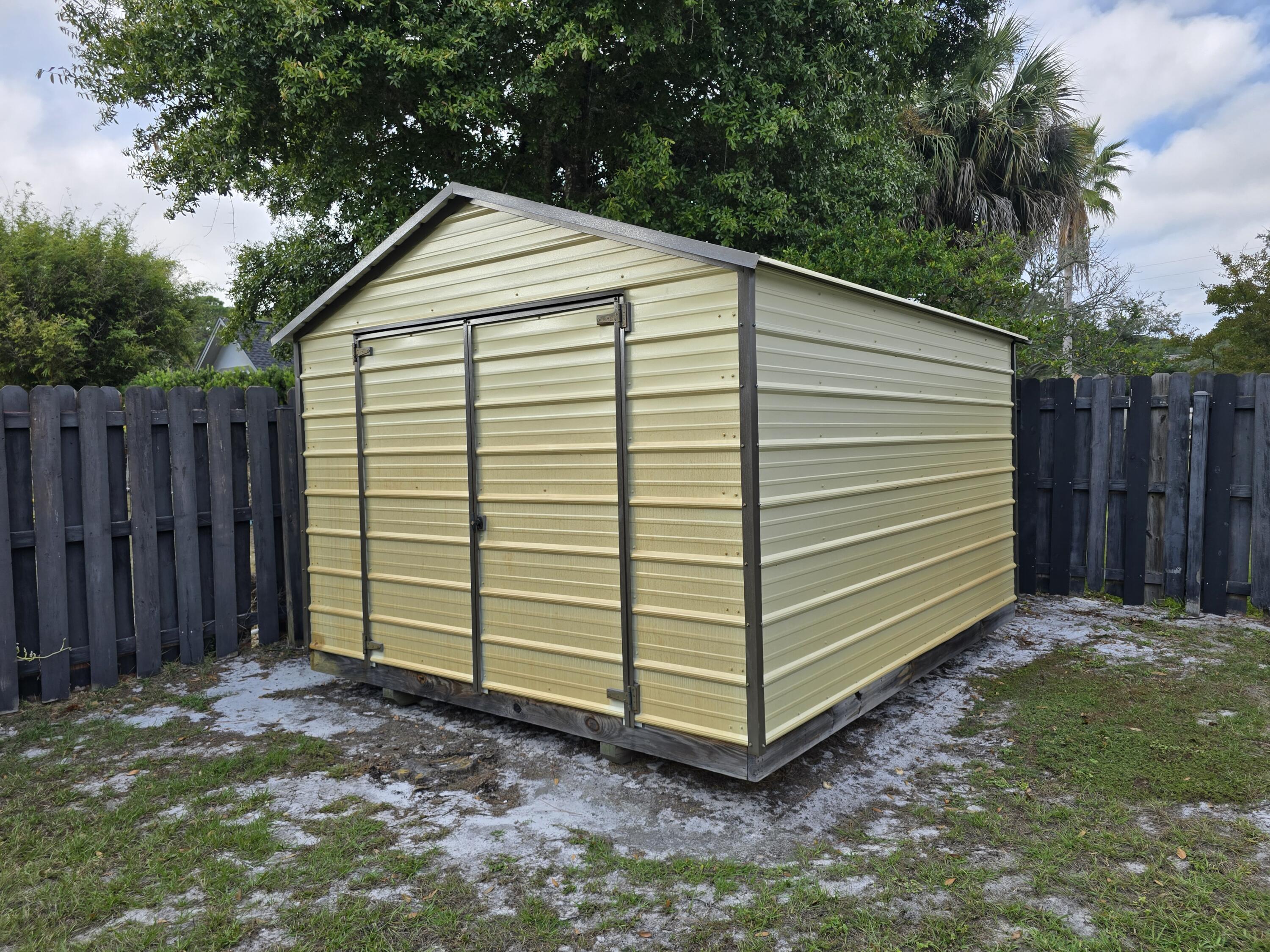 WINDSOR FOREST - Residential