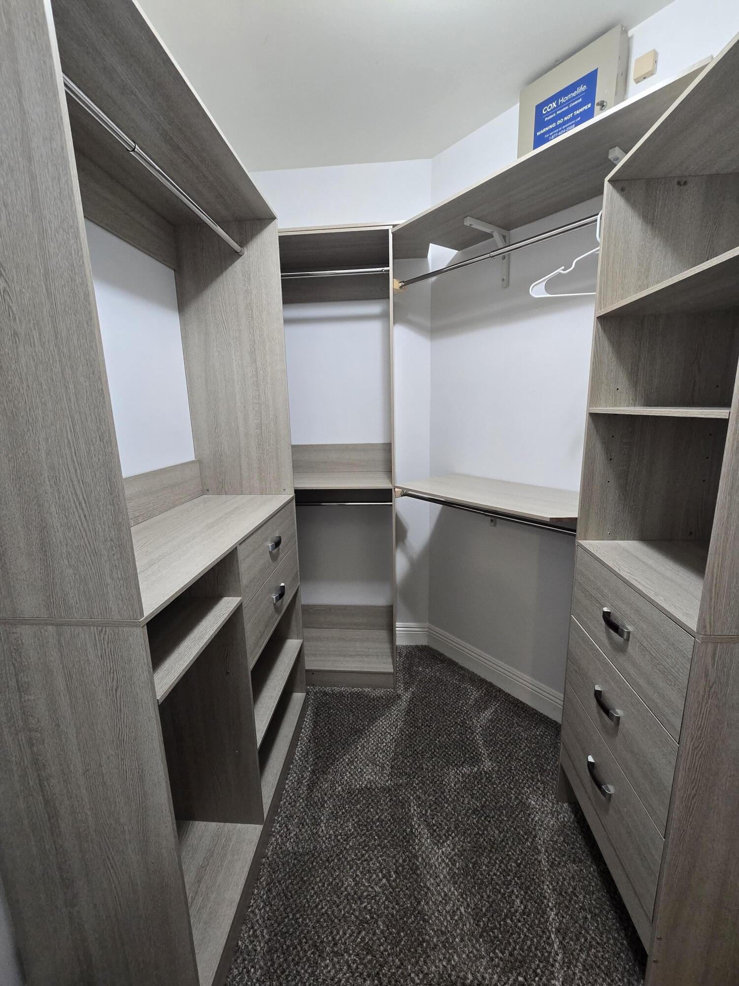 WINDSOR FOREST - Residential