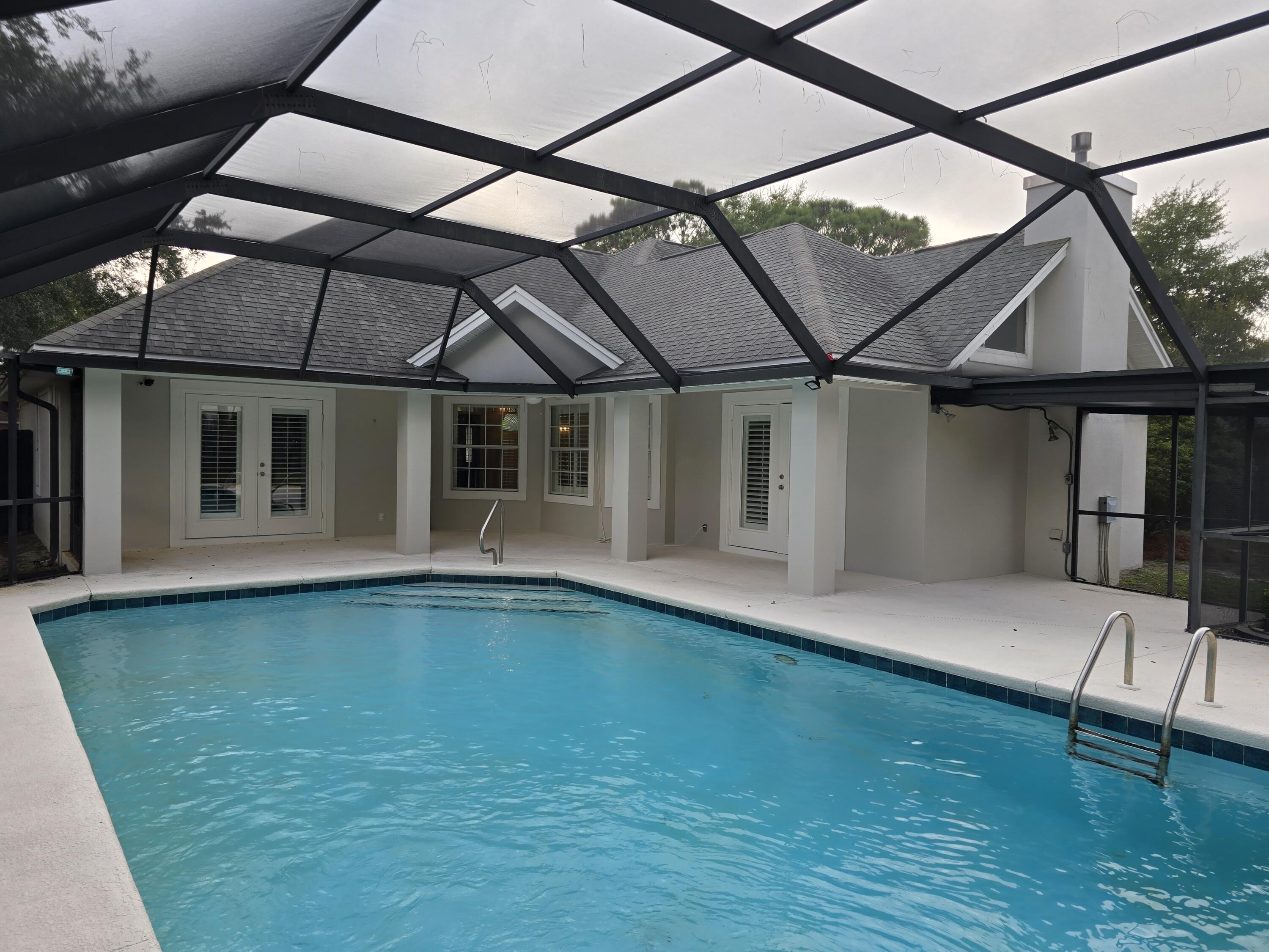 WINDSOR FOREST - Residential