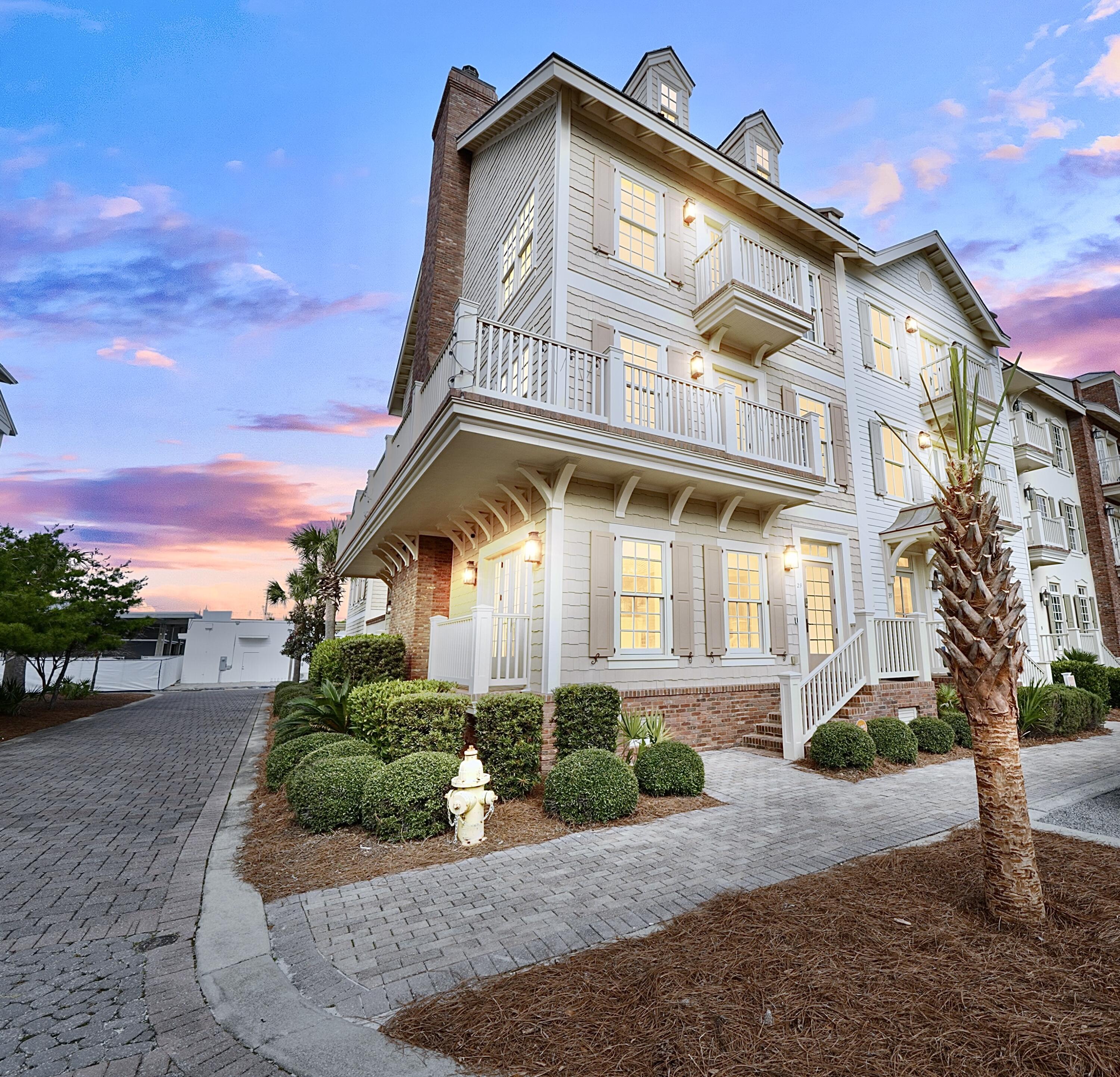 PROMINENCE/LUXURY TOWNHOMES - Residential