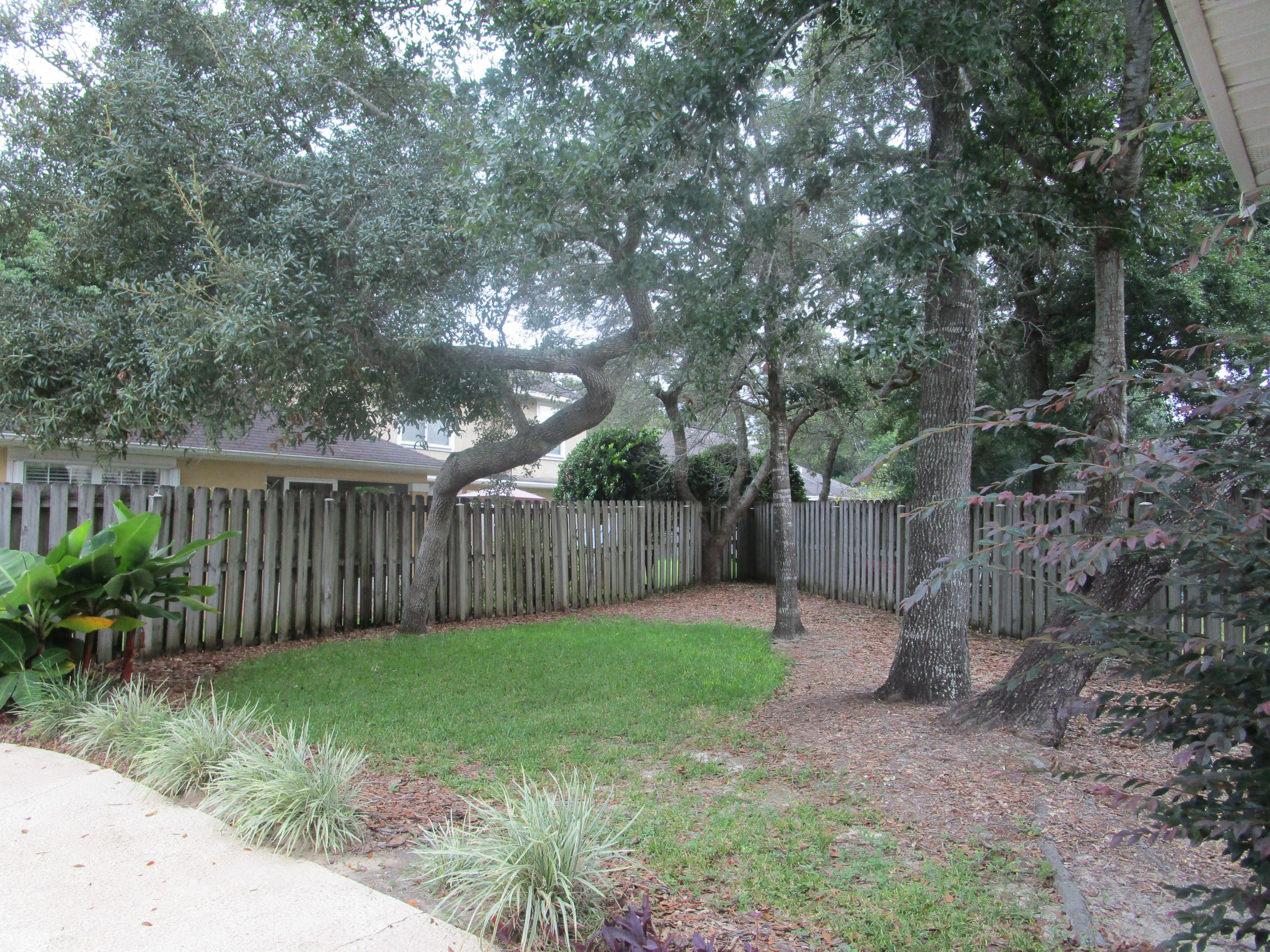 NORTH RIDGE CREEK S/D 1ST ADDN - Residential