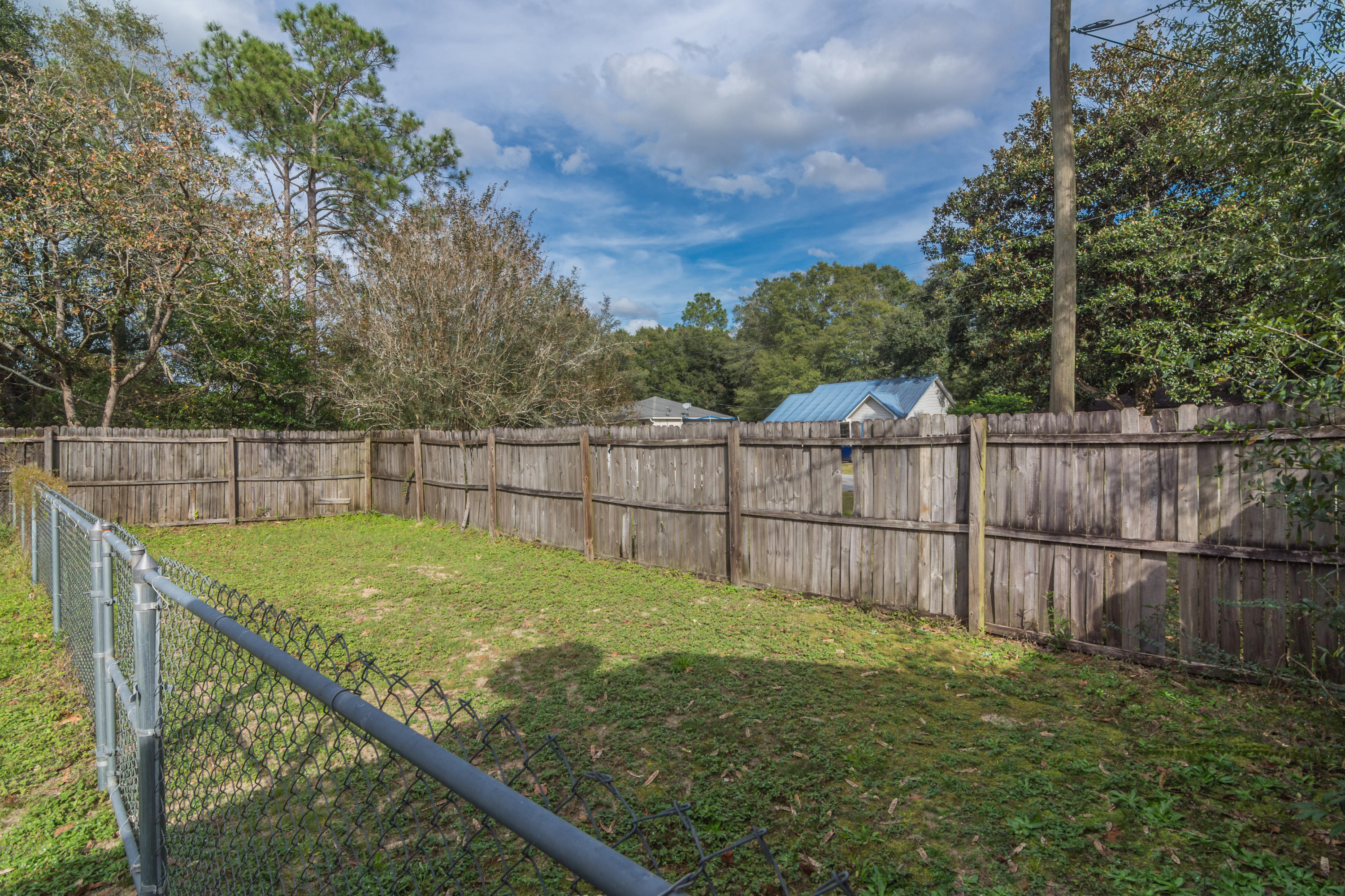 HILLTOP ACRES - Residential