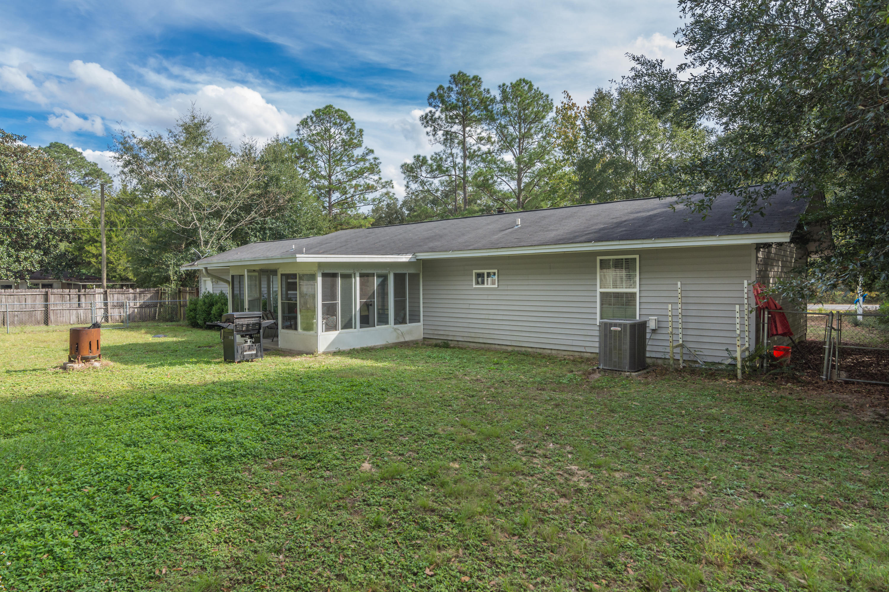 HILLTOP ACRES - Residential